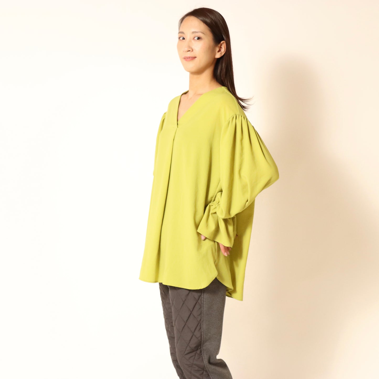 ストレッチシフォンワイドVネックブラウス 809408