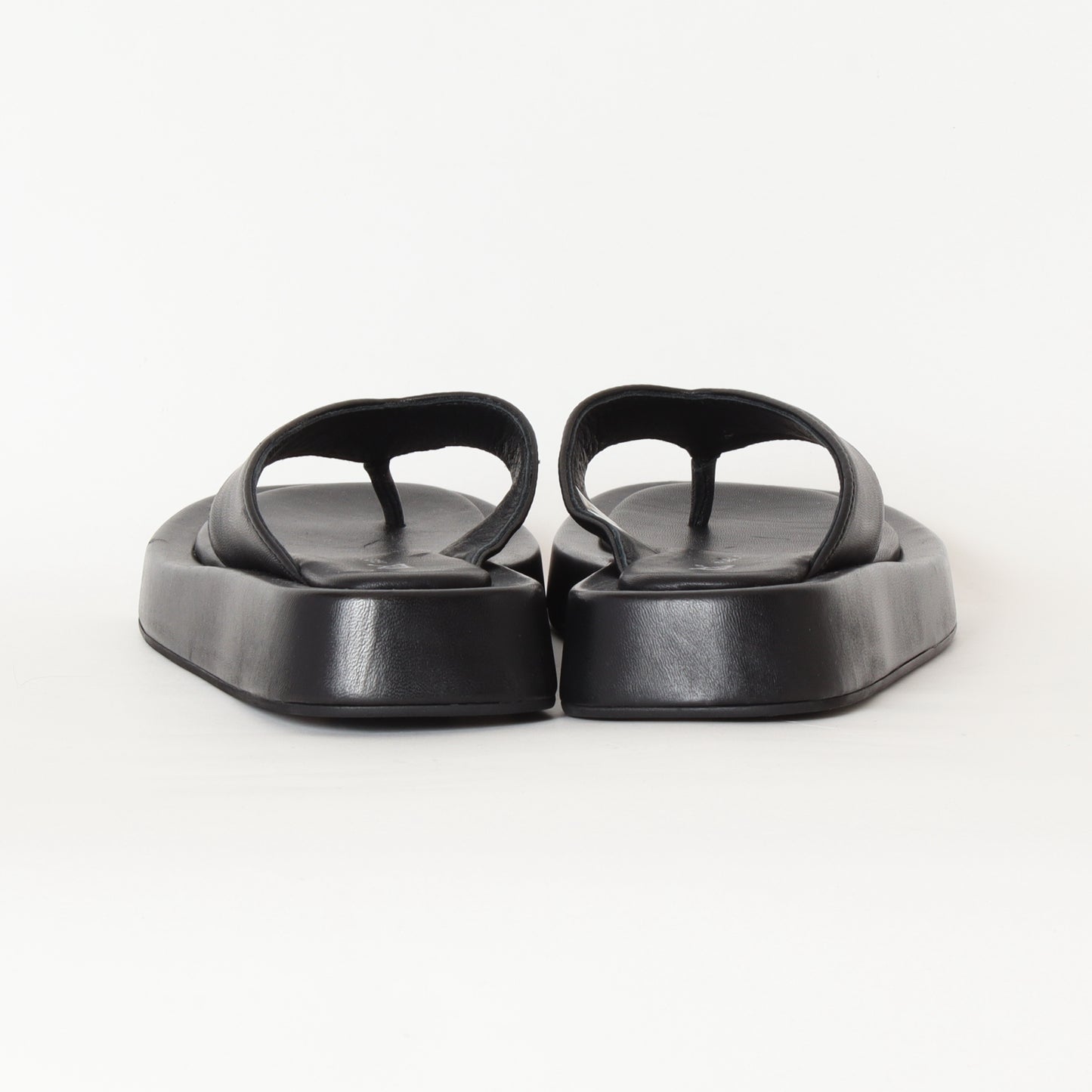 トングサンダル GINA