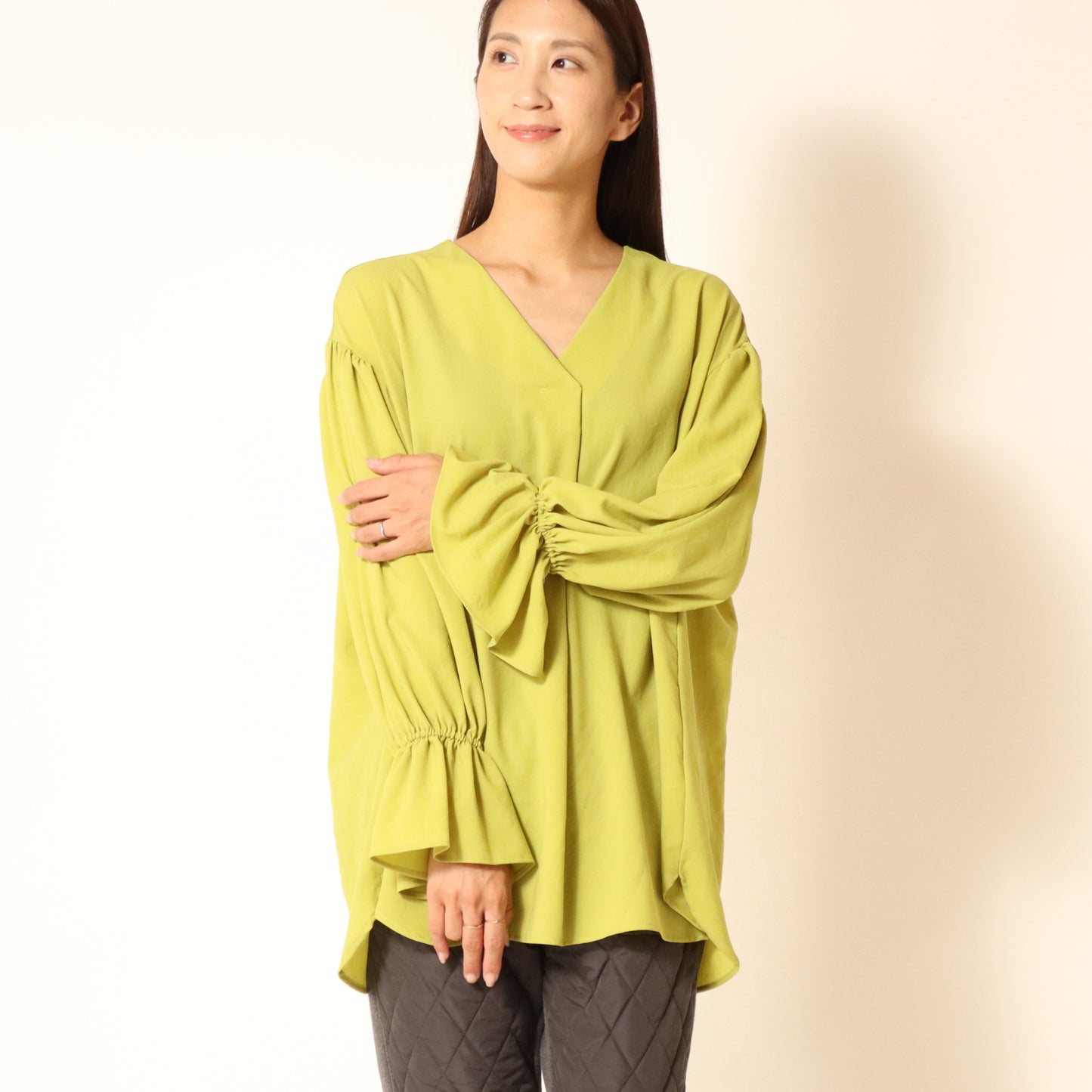 ストレッチシフォンワイドVネックブラウス 809408
