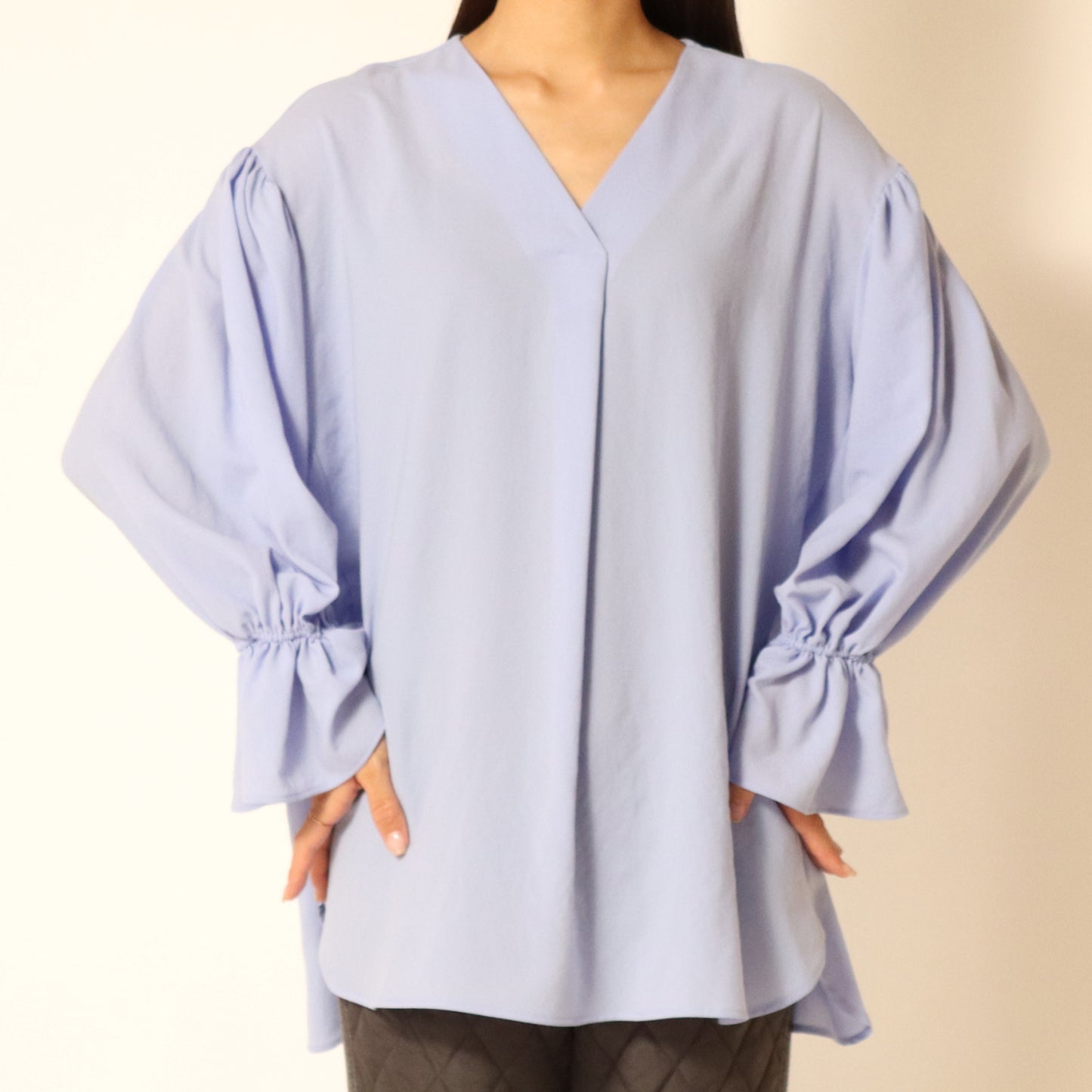 ストレッチシフォンワイドVネックブラウス 809408