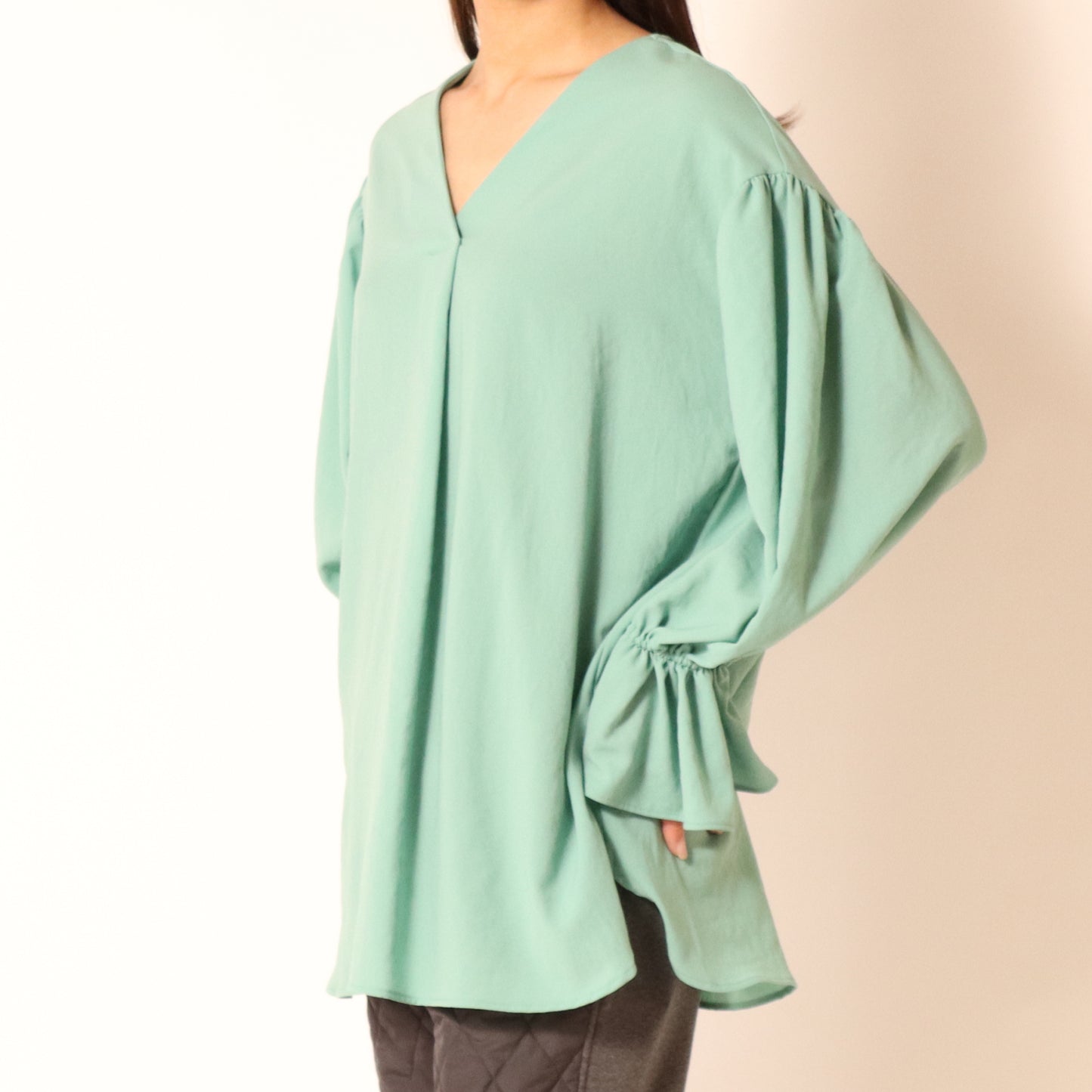 ストレッチシフォンワイドVネックブラウス 809408