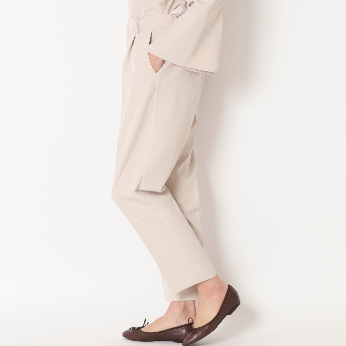 センタープレステーパードパンツ 8246606