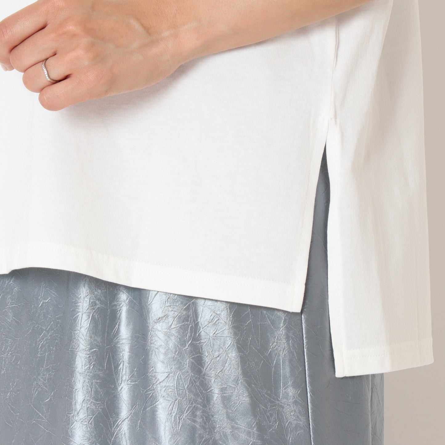 フロントフリンジTシャツ H524123