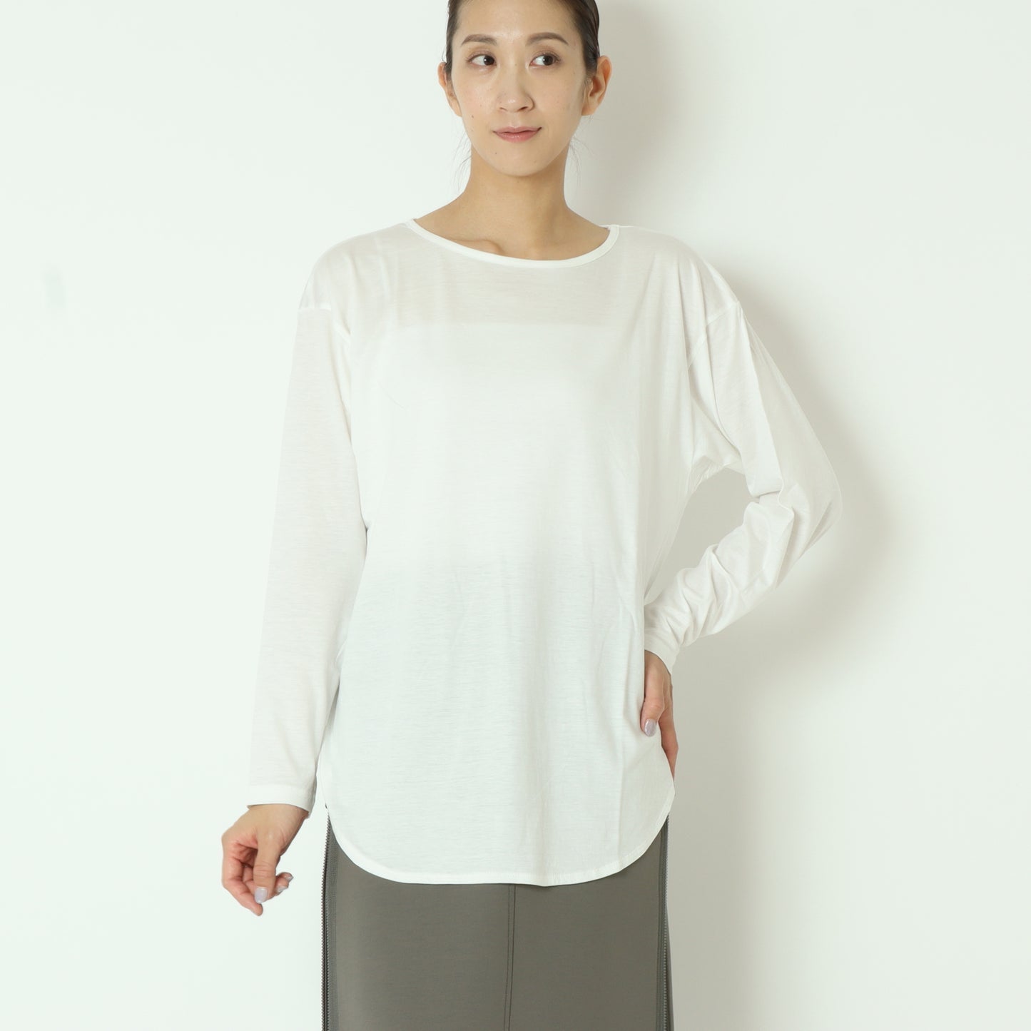 ラウンドネックTシャツ 8441003