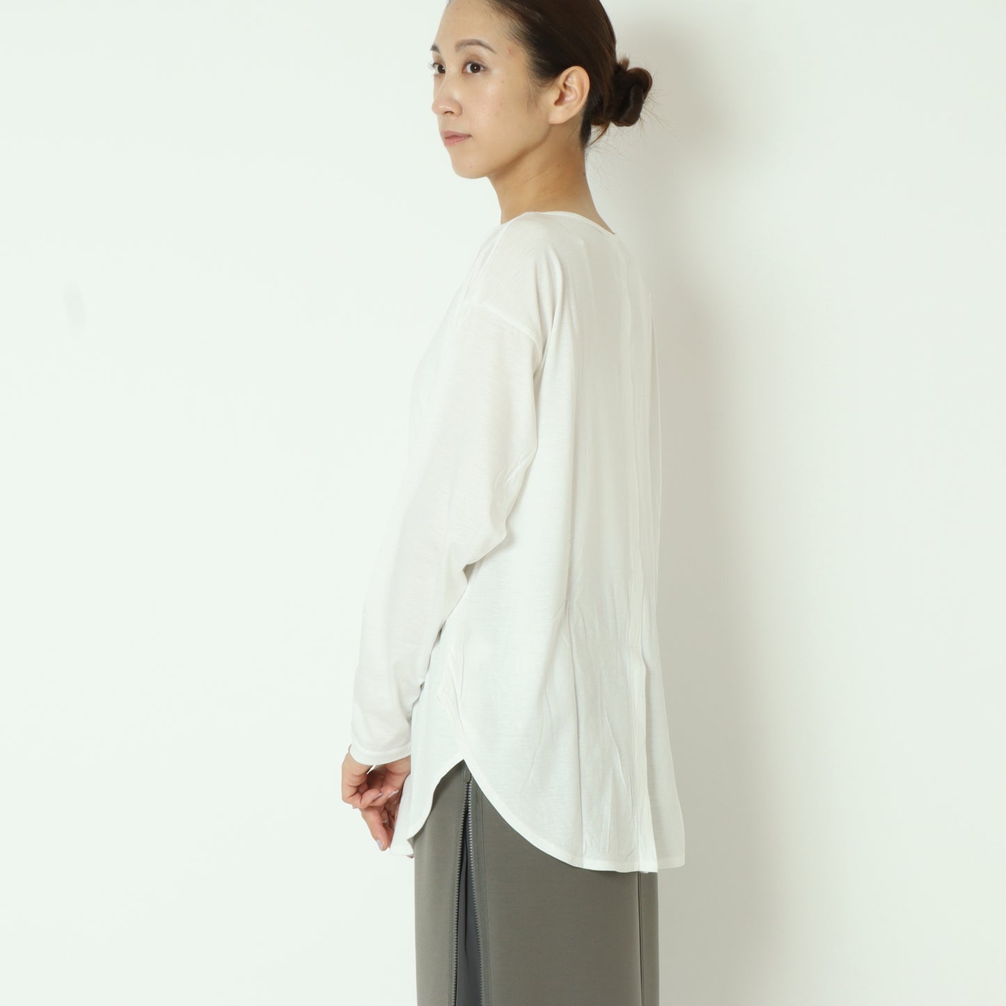 ラウンドネックTシャツ 8441003