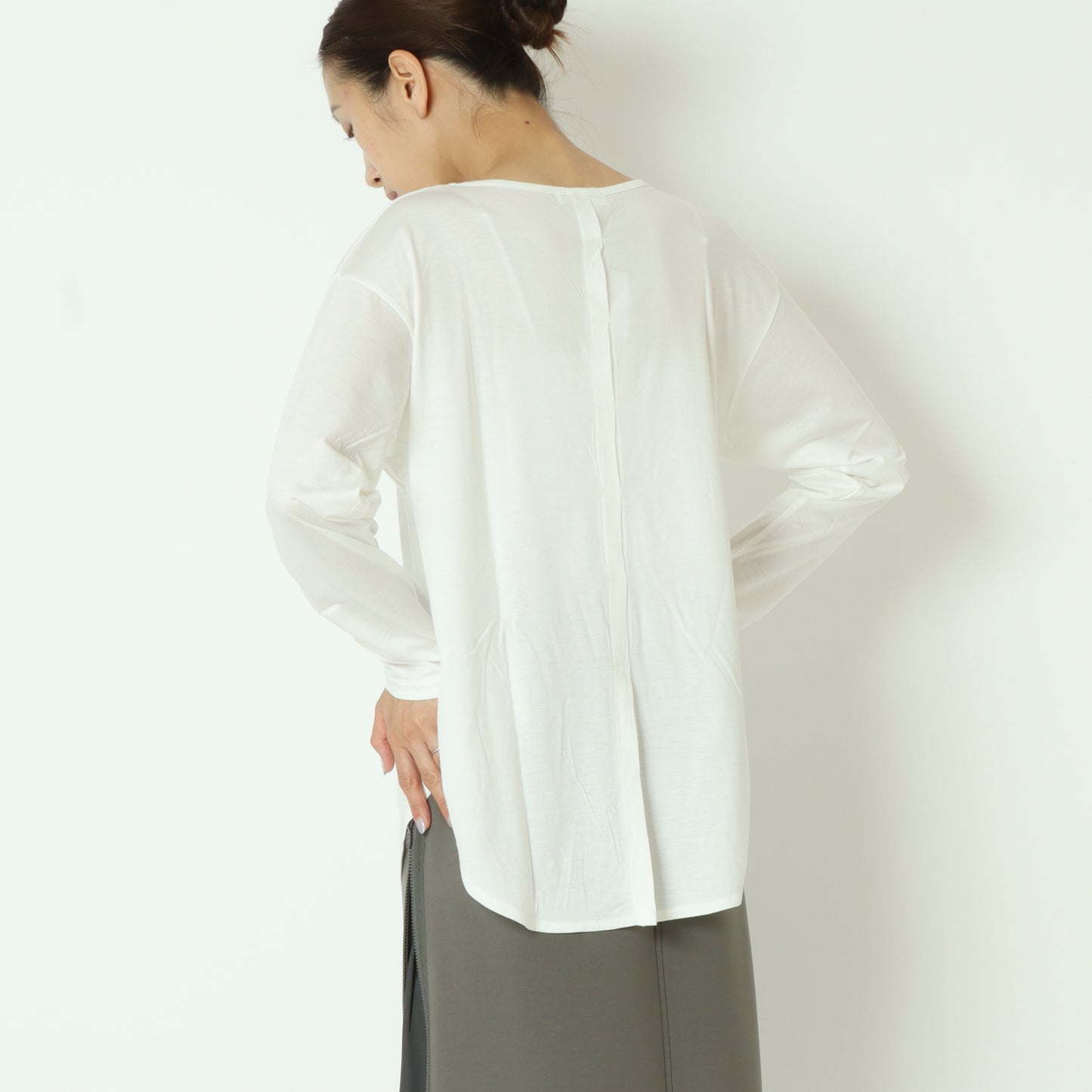 ラウンドネックTシャツ 8441003
