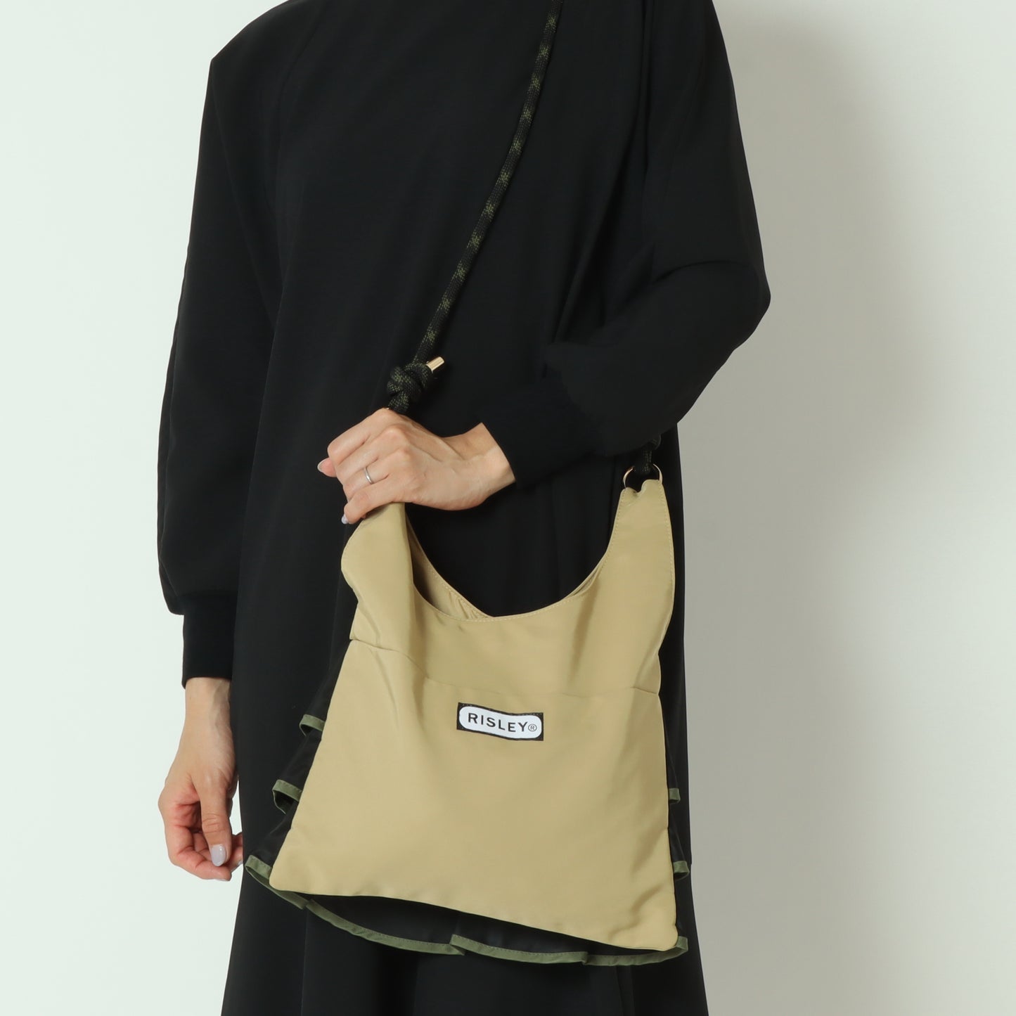 OUTDOOR ティアードフリルバッグ R2403FBG24