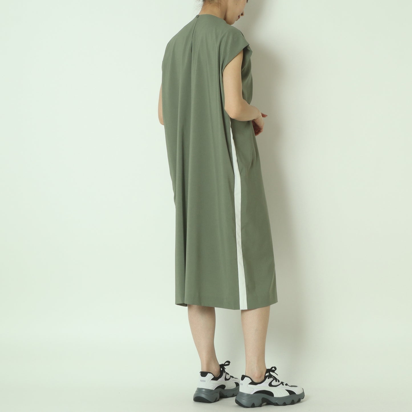 ラインデザインワンピース 20255570