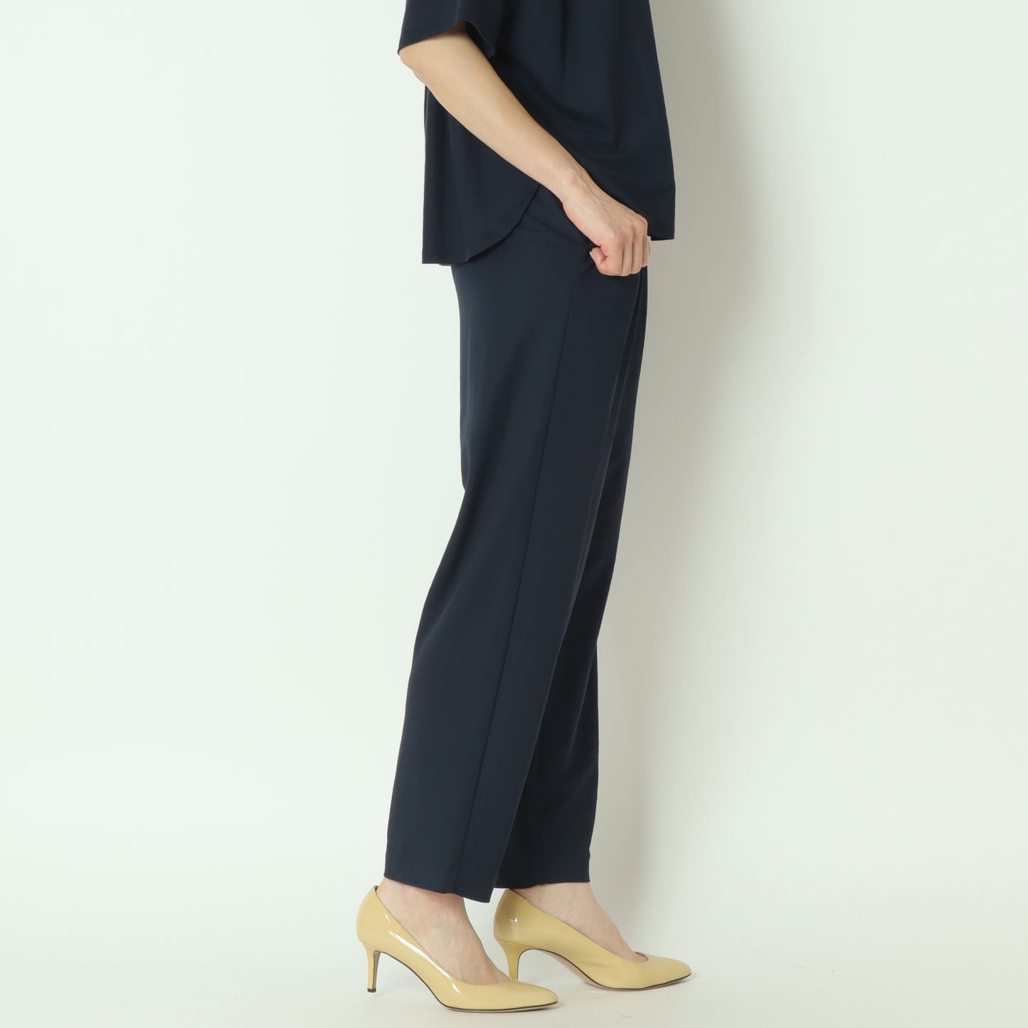 イージーテーパードパンツ 20255700
