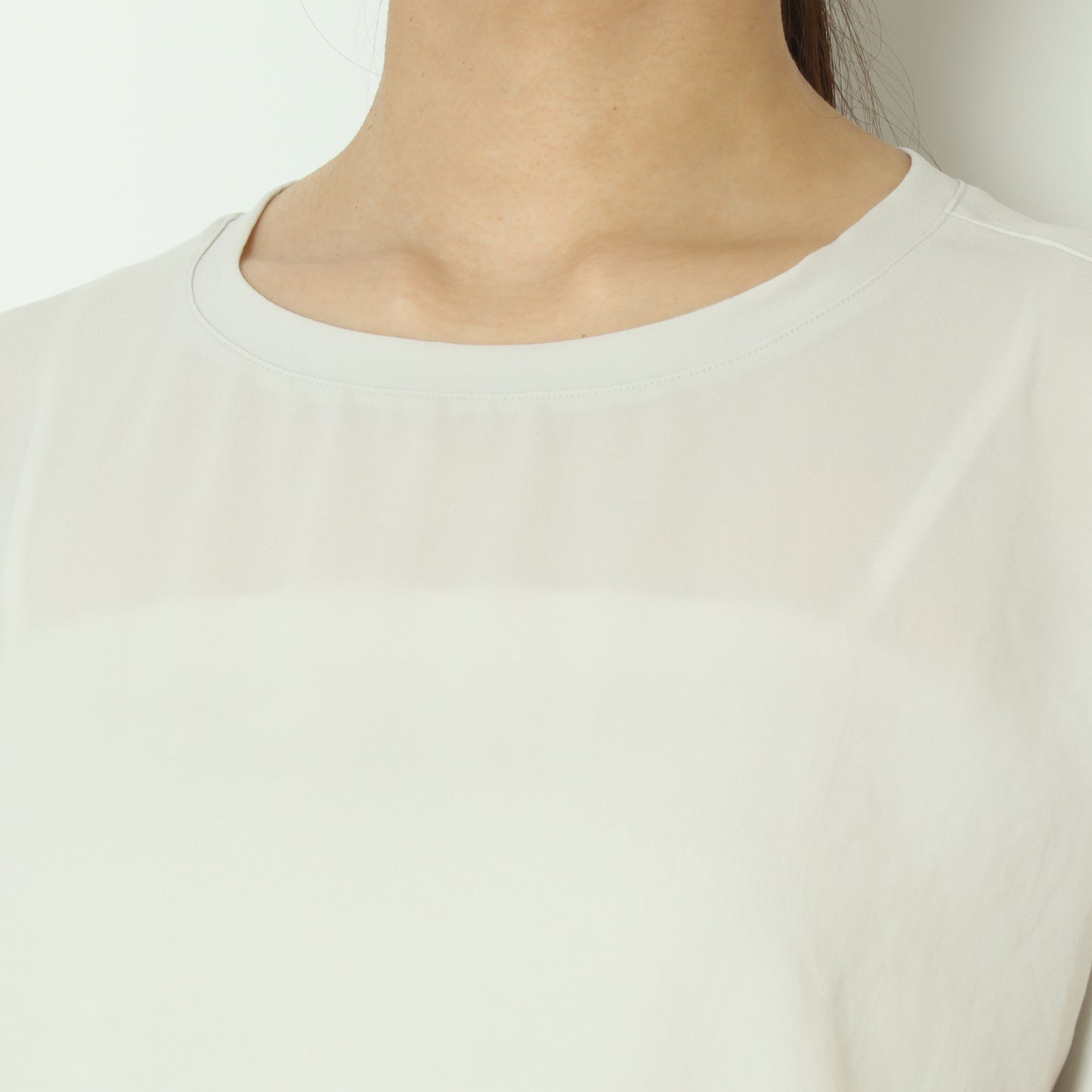 ストレッチシフォンバックスリット半袖ブラウス 80242204