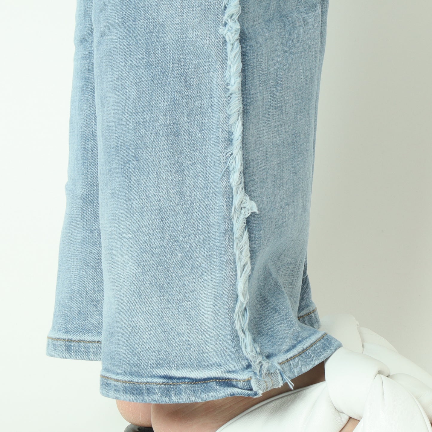 サイドフリンジストレートデニム ライトブルー  WJ172