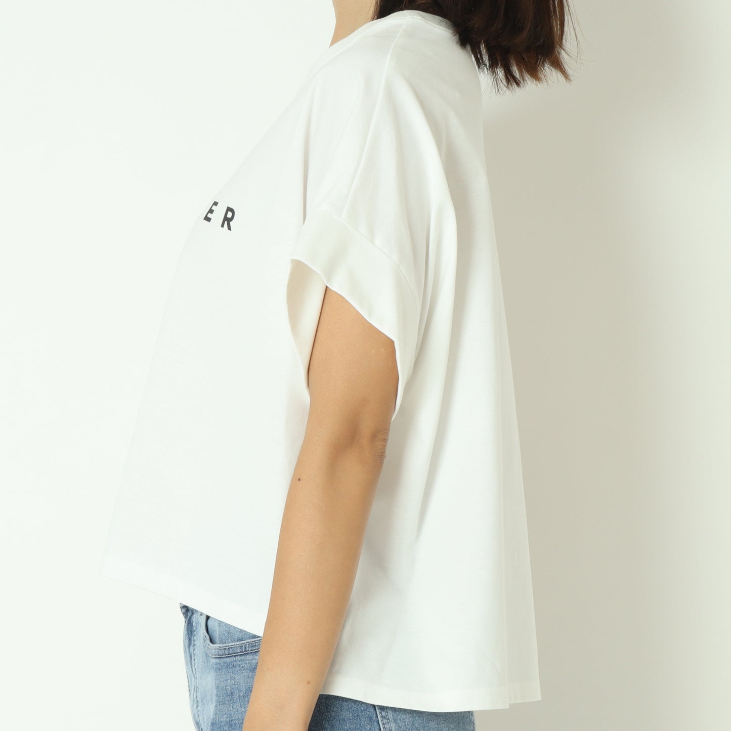クロップド丈ロゴTシャツ55025614