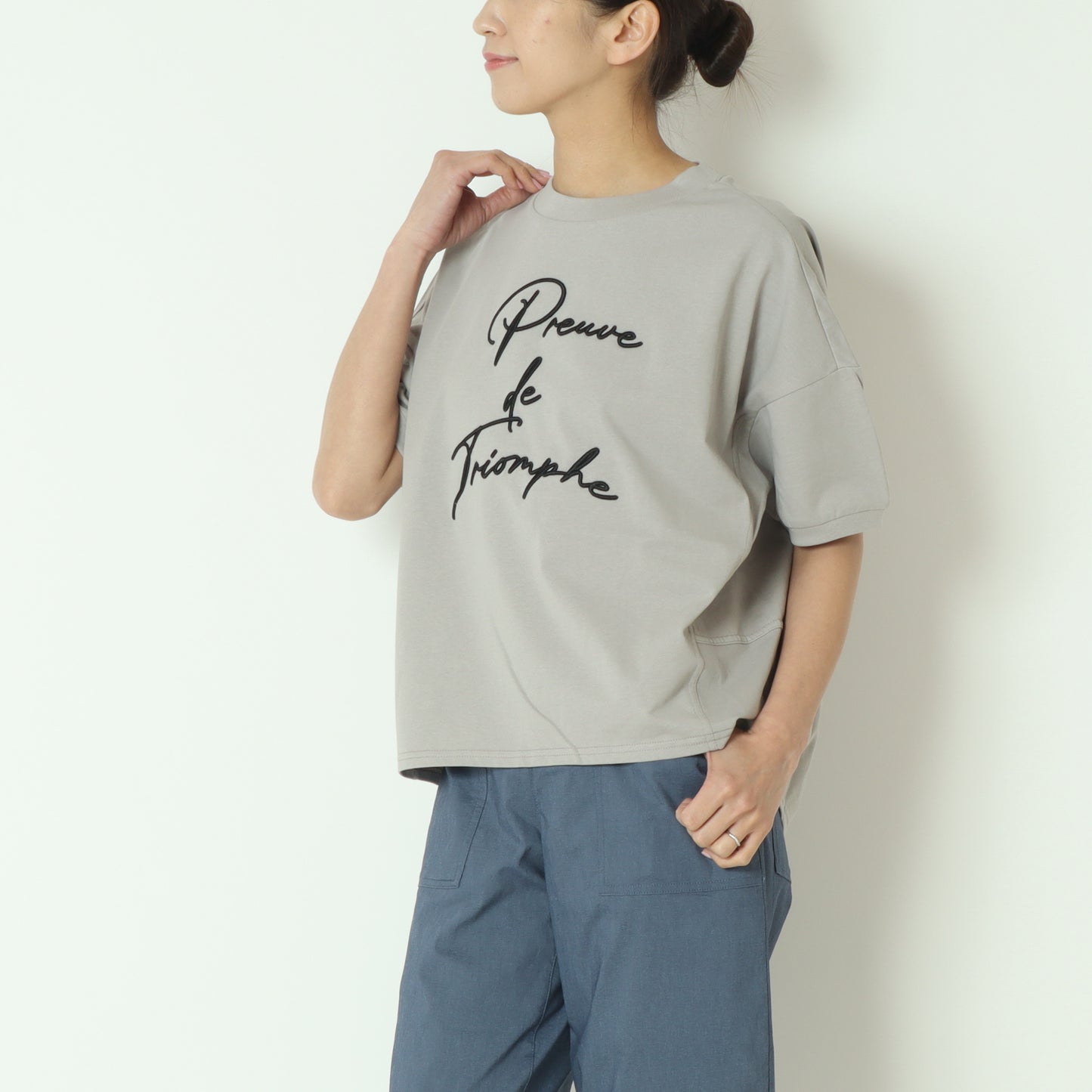 立体刺繍プルオーバー 25453