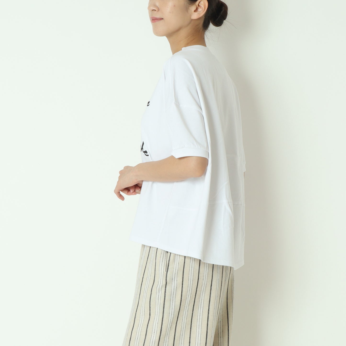 立体刺繍プルオーバー 25453