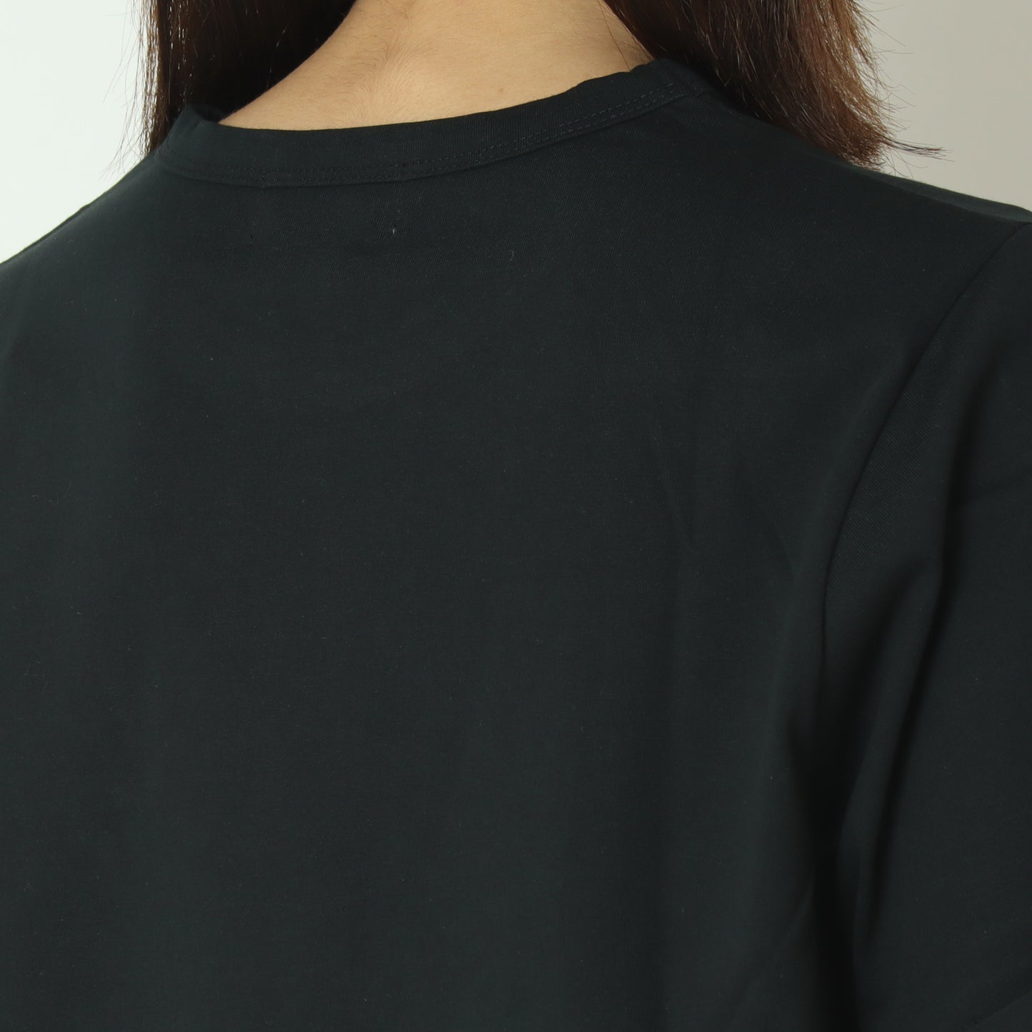 Mロゴブローチ風Tシャツ 713227