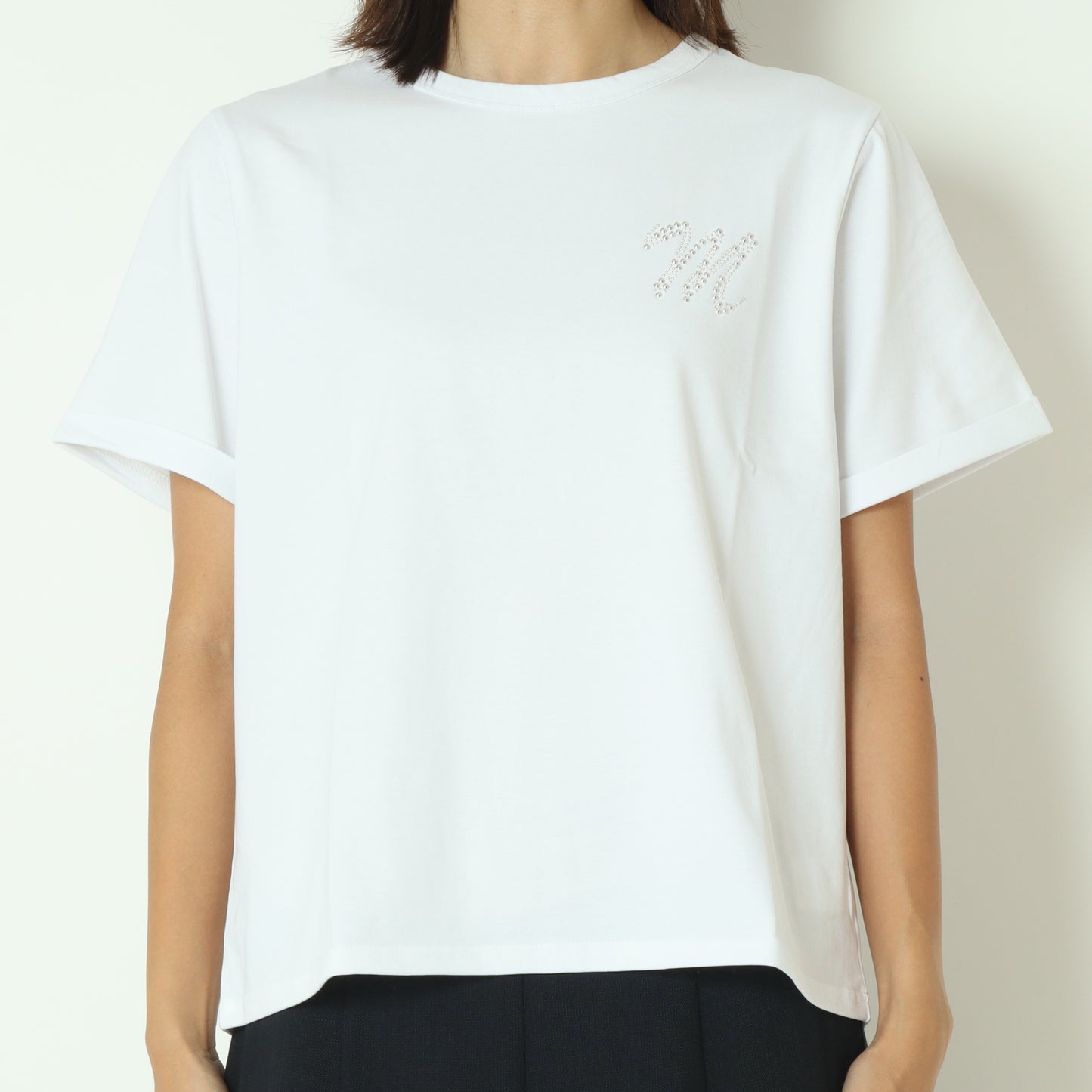 Mロゴブローチ風Tシャツ 713227