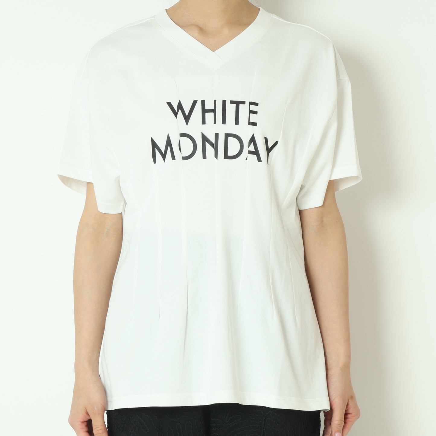 ロゴタックTシャツ H525118
