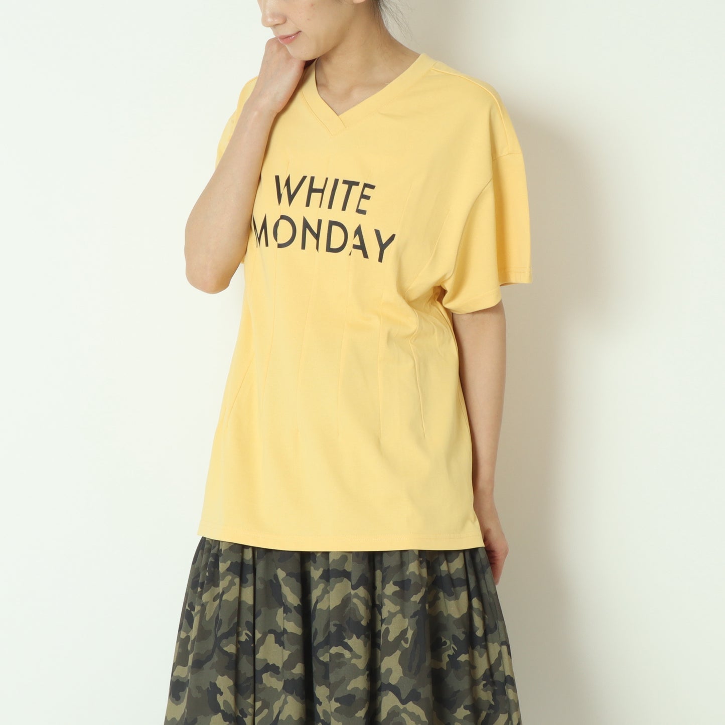 ロゴタックTシャツ H525118