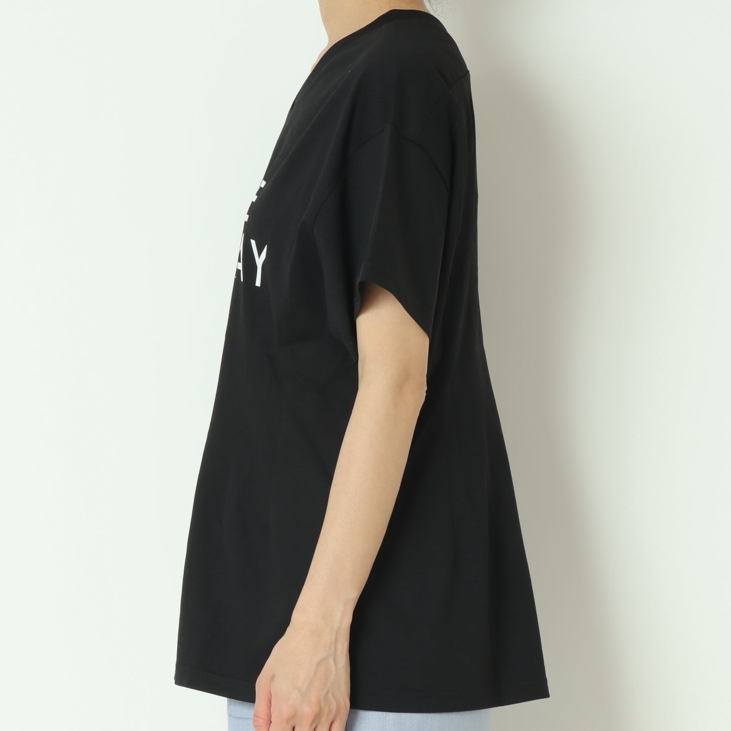 ロゴタックTシャツ H525118