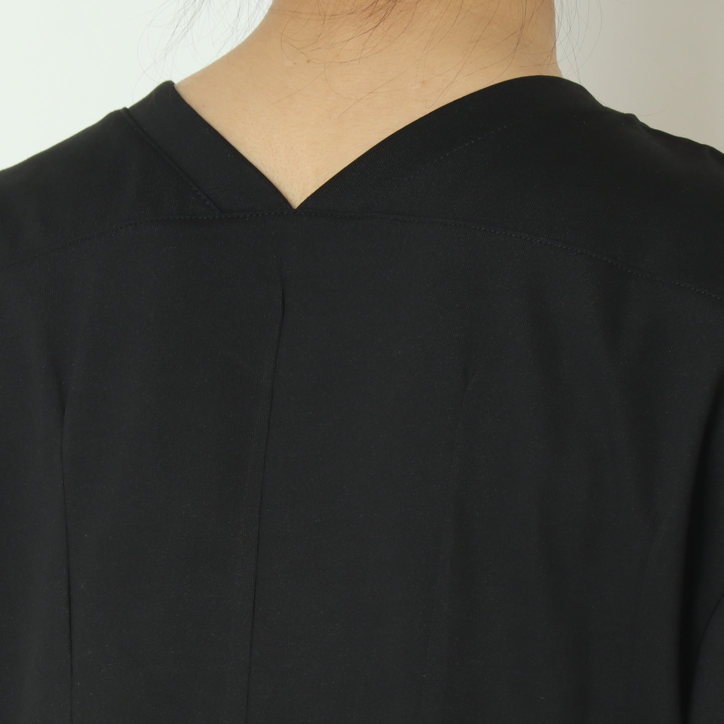 ロゴタックTシャツ H525118