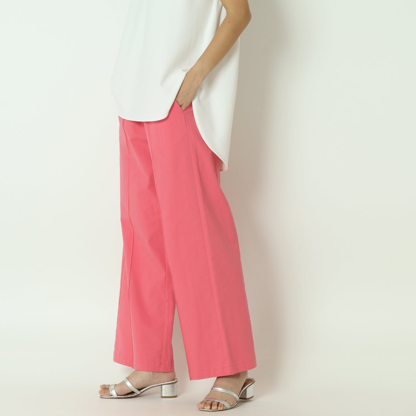 センタープレスワイドパンツ 520206