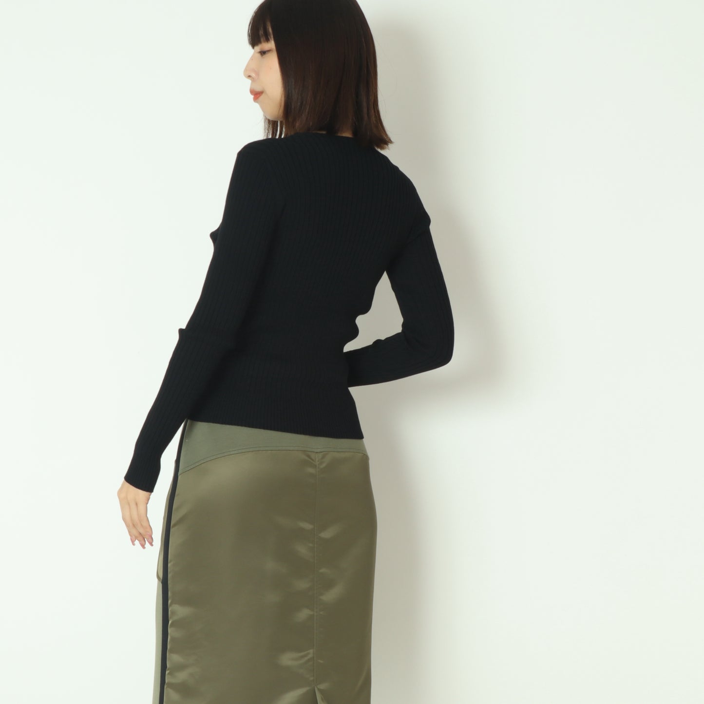 ストレッチリブクルーネックセーター 70534G