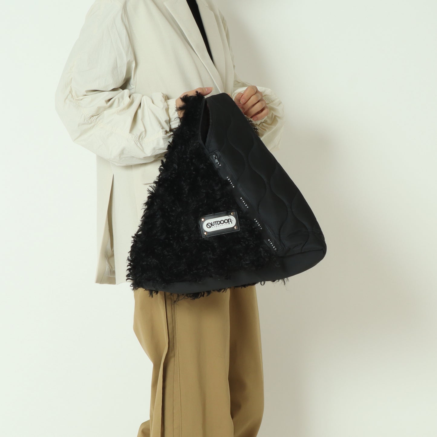 RISLEY×OUTDOORトライアングルファーキルトバッグ R2503FQB40
