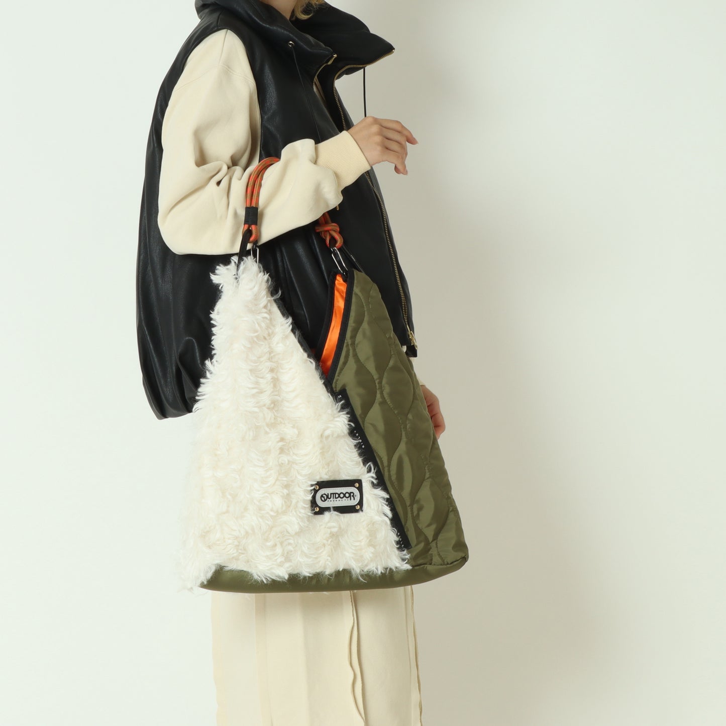 RISLEY×OUTDOORトライアングルファーキルトバッグ R2503FQB40