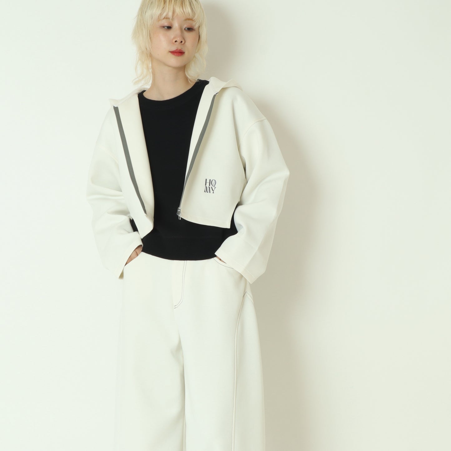 ダンボールニットショート丈パーカー 252A3304