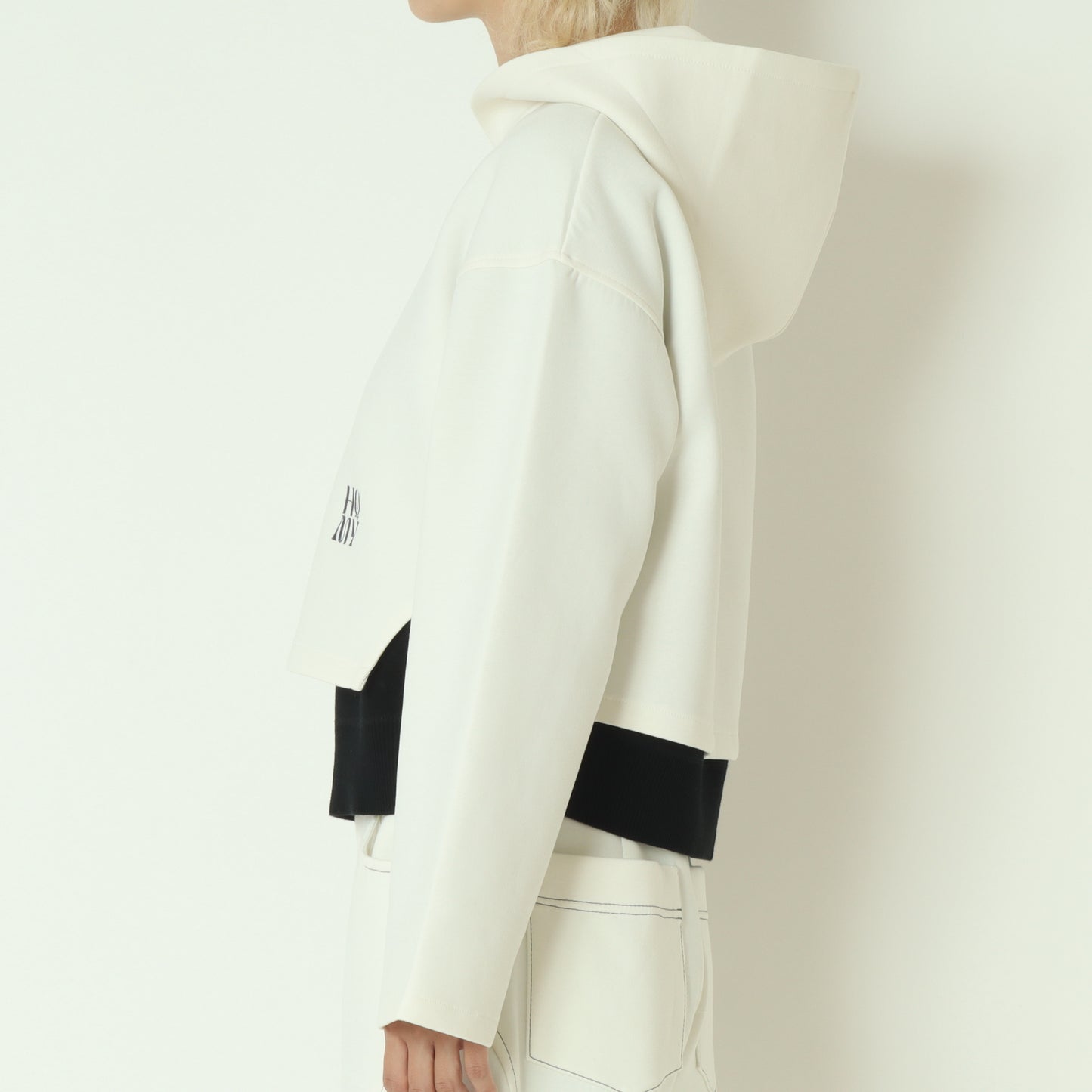 ダンボールニットショート丈パーカー 252A3304