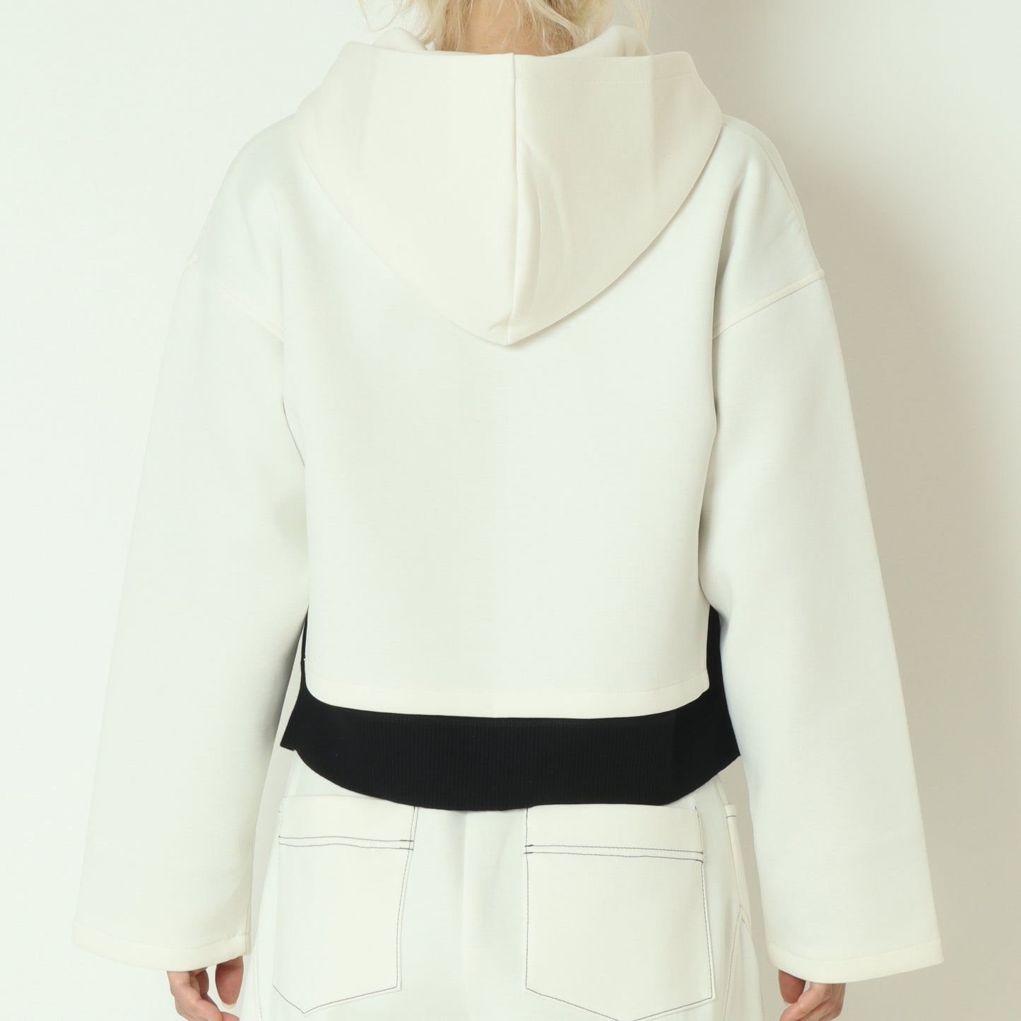 ダンボールニットショート丈パーカー 252A3304