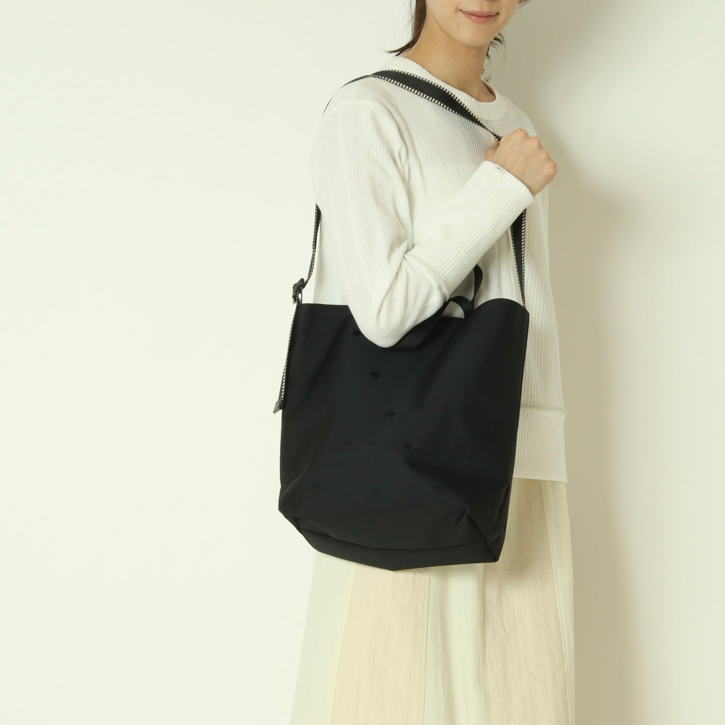 ドット刺繍ナイロン2wayショルダー 010080100