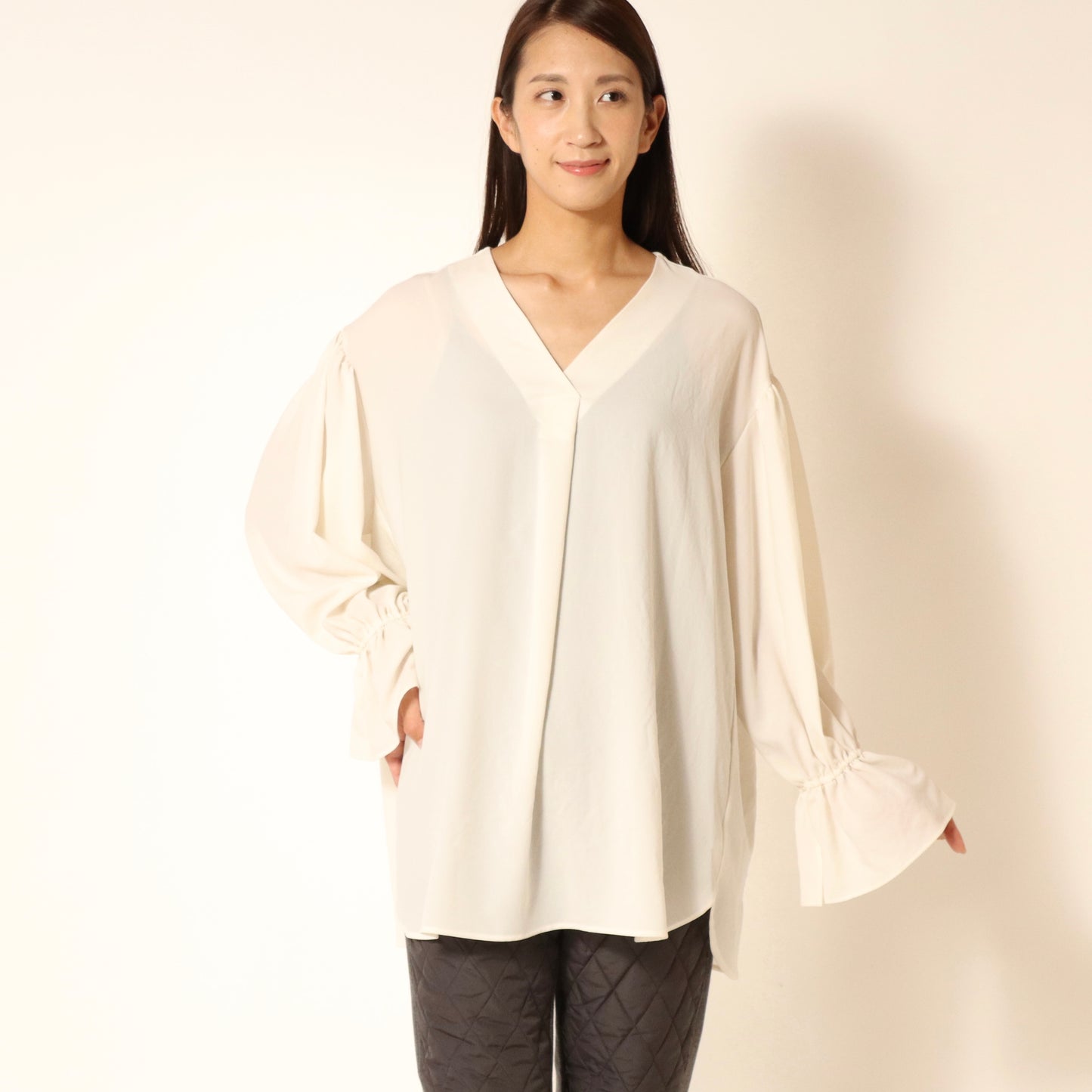 ストレッチシフォンワイドVネックブラウス 809408