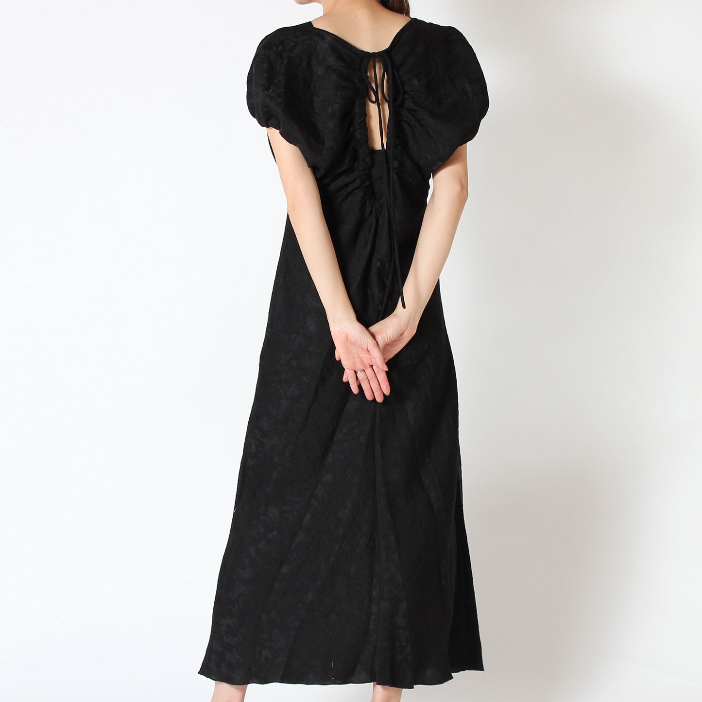 バックカットデザインワンピース ORO