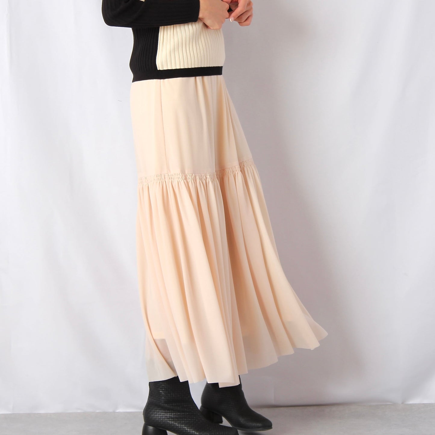 CHIGNOIN シアーティアードスカート 2722-324BT