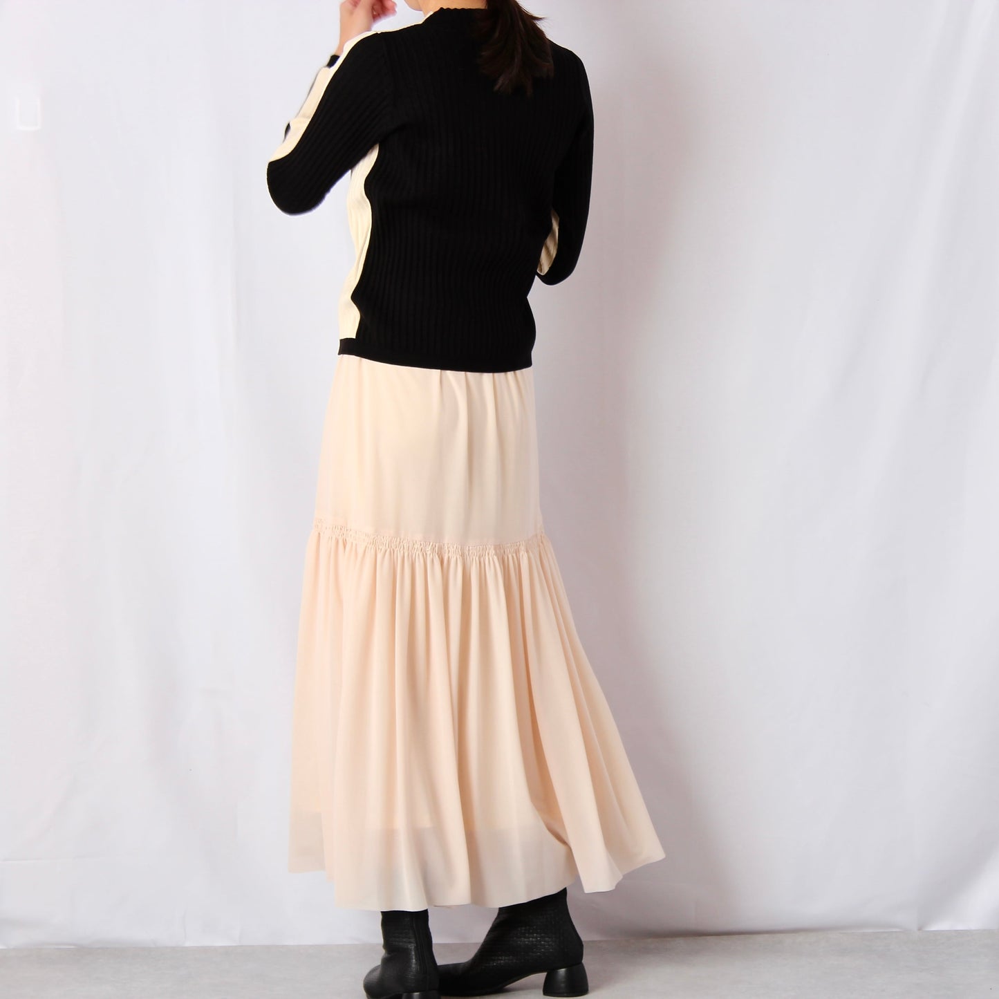 CHIGNOIN シアーティアードスカート 2722-324BT
