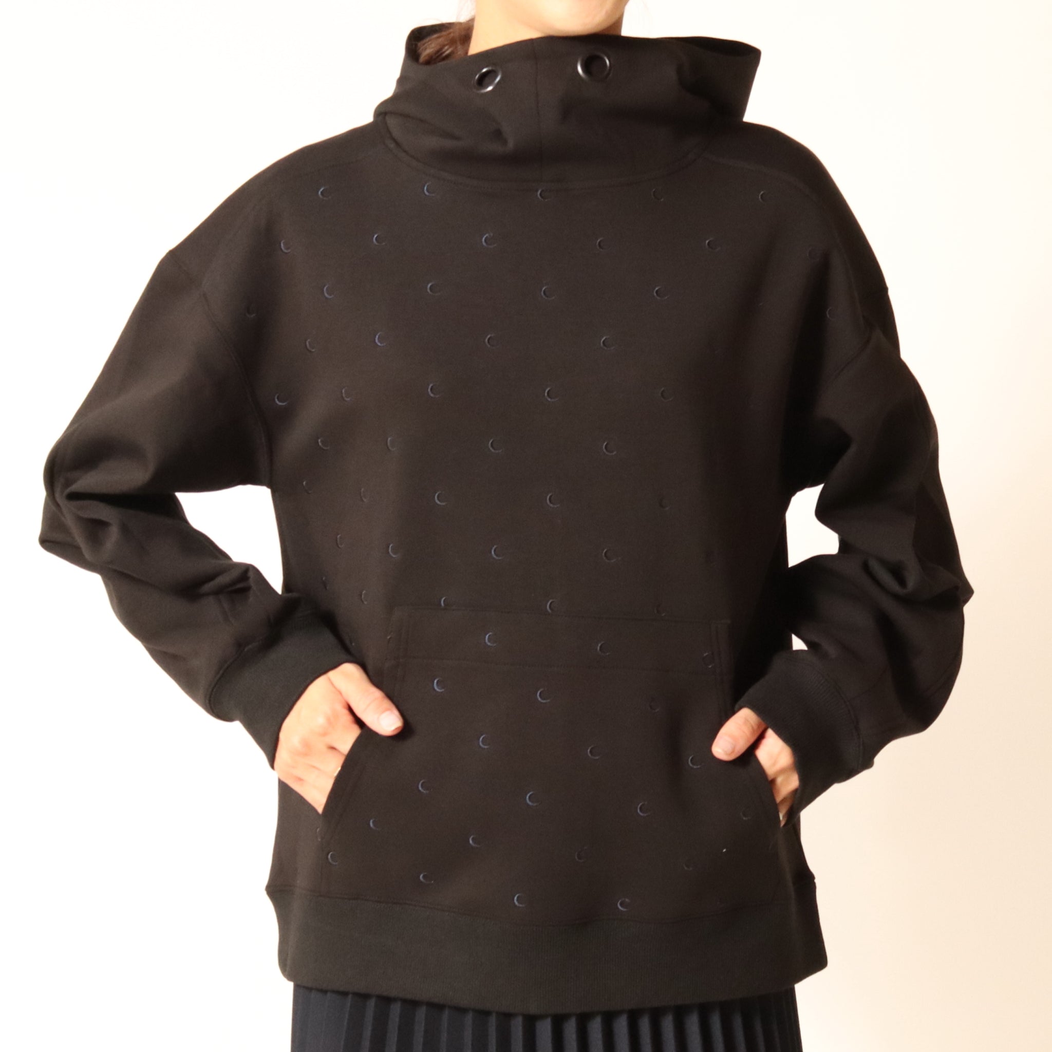 AULAAILA MONOGRAM EMBROIDERY HOODIE モノグラムエンブロイダリー