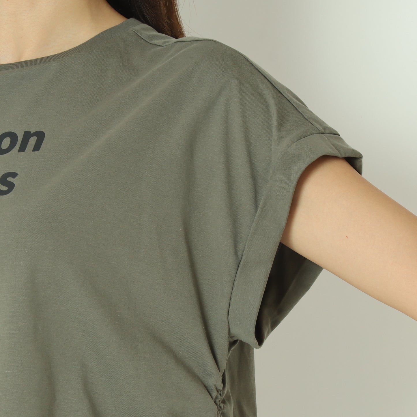 80255311 サイドゴムシャーリングTシャツ