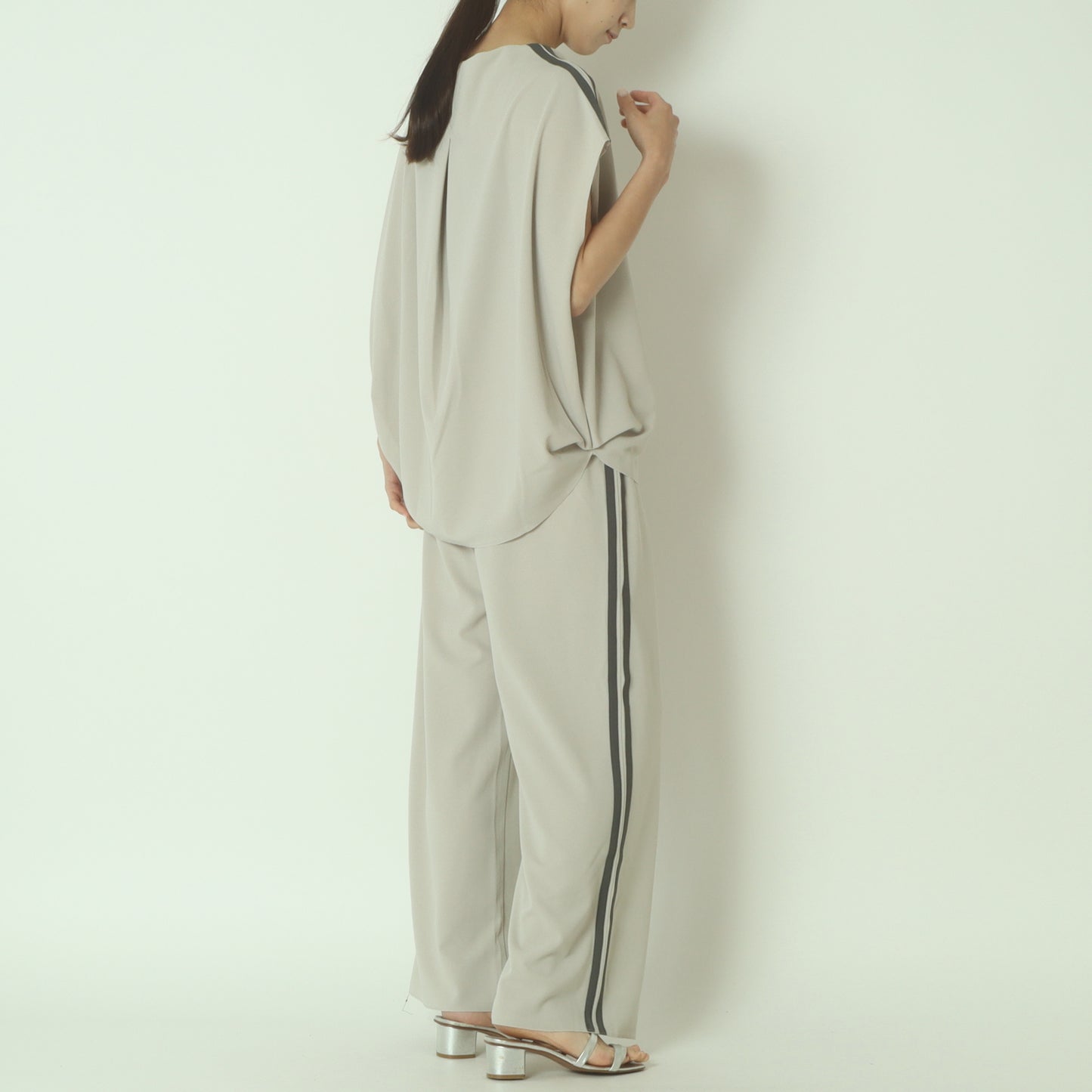 カットジョーゼットサイドラインワイドパンツ　8856614