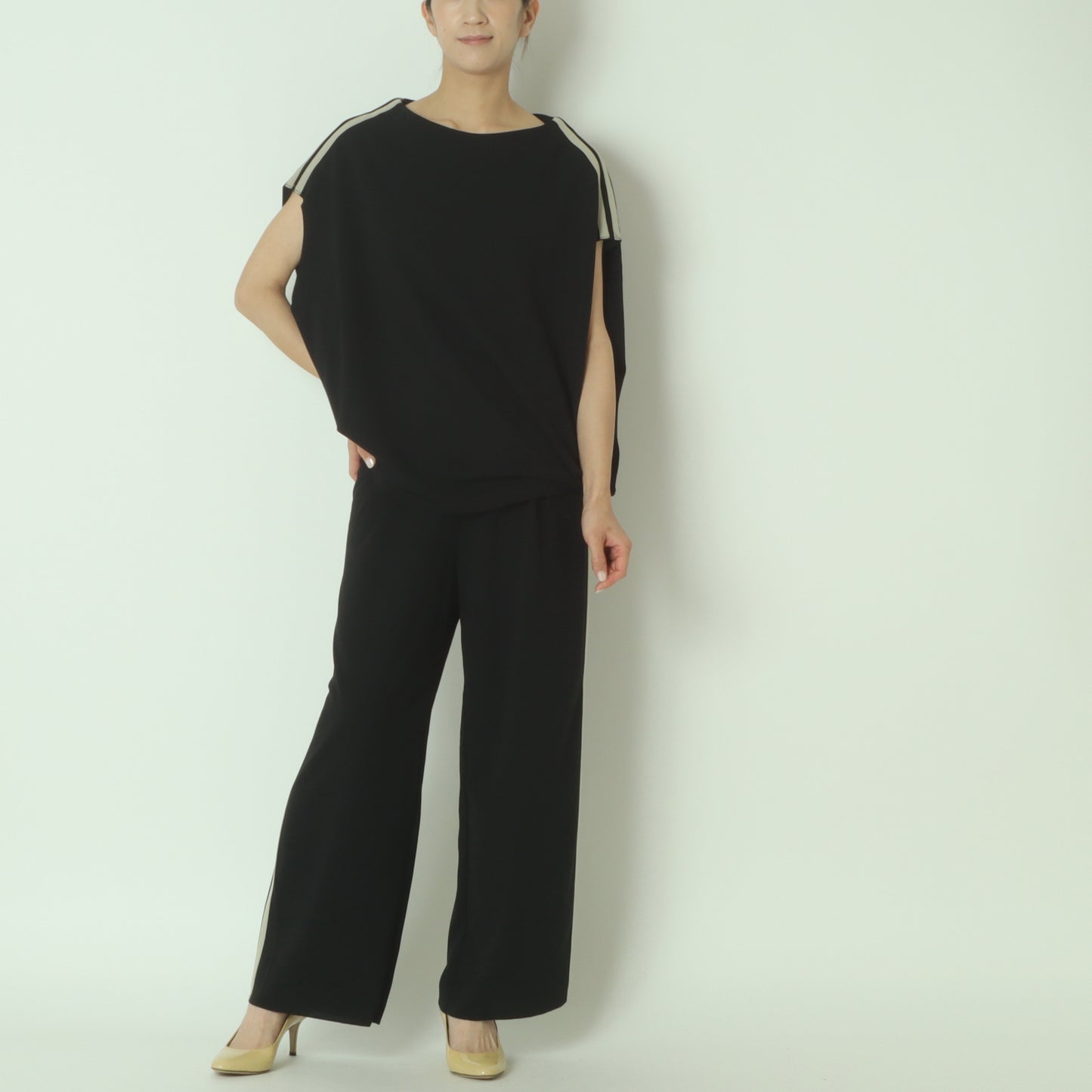 カットジョーゼットサイドラインワイドパンツ　8856614