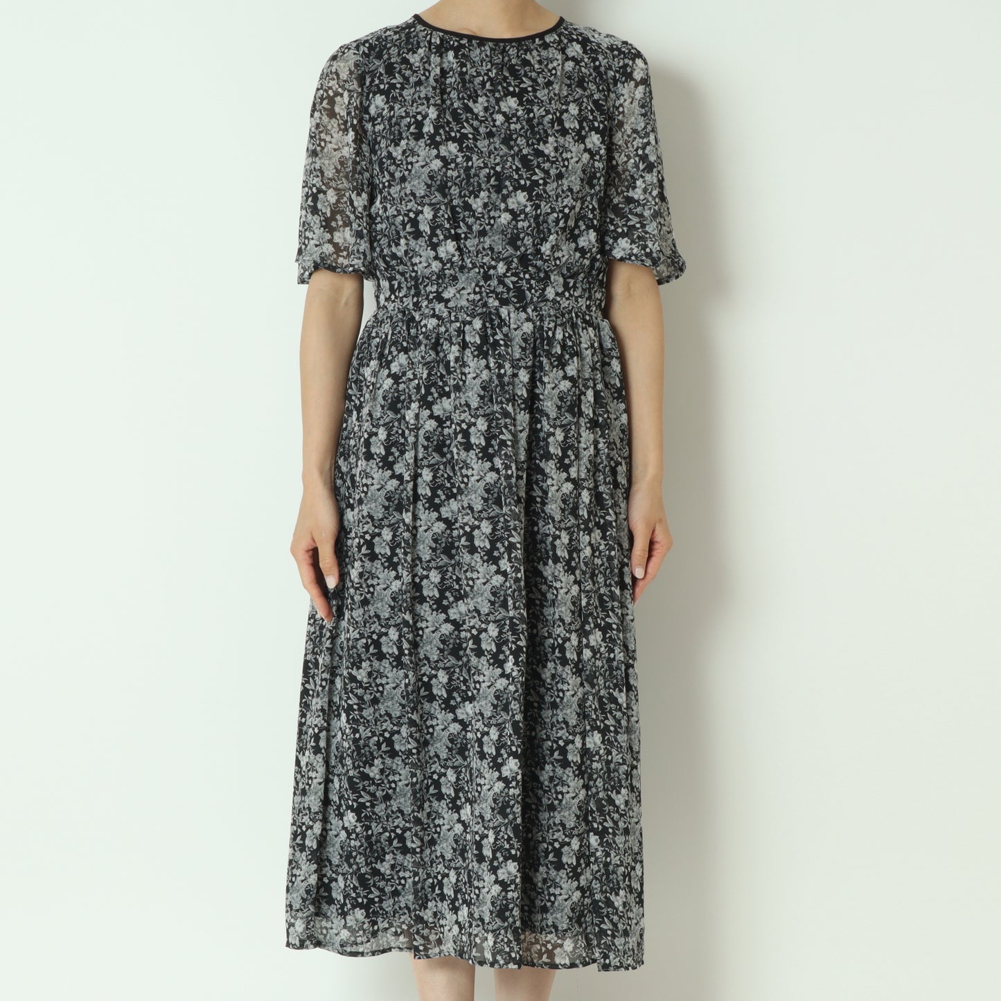 花柄シフォンワンピース　8556029