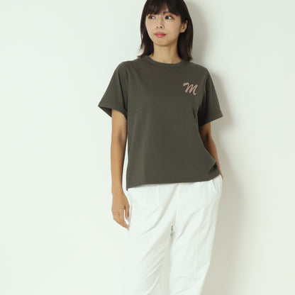 Mロゴブローチ風Tシャツ   713227