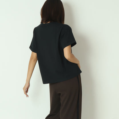 Mロゴブローチ風Tシャツ   713227