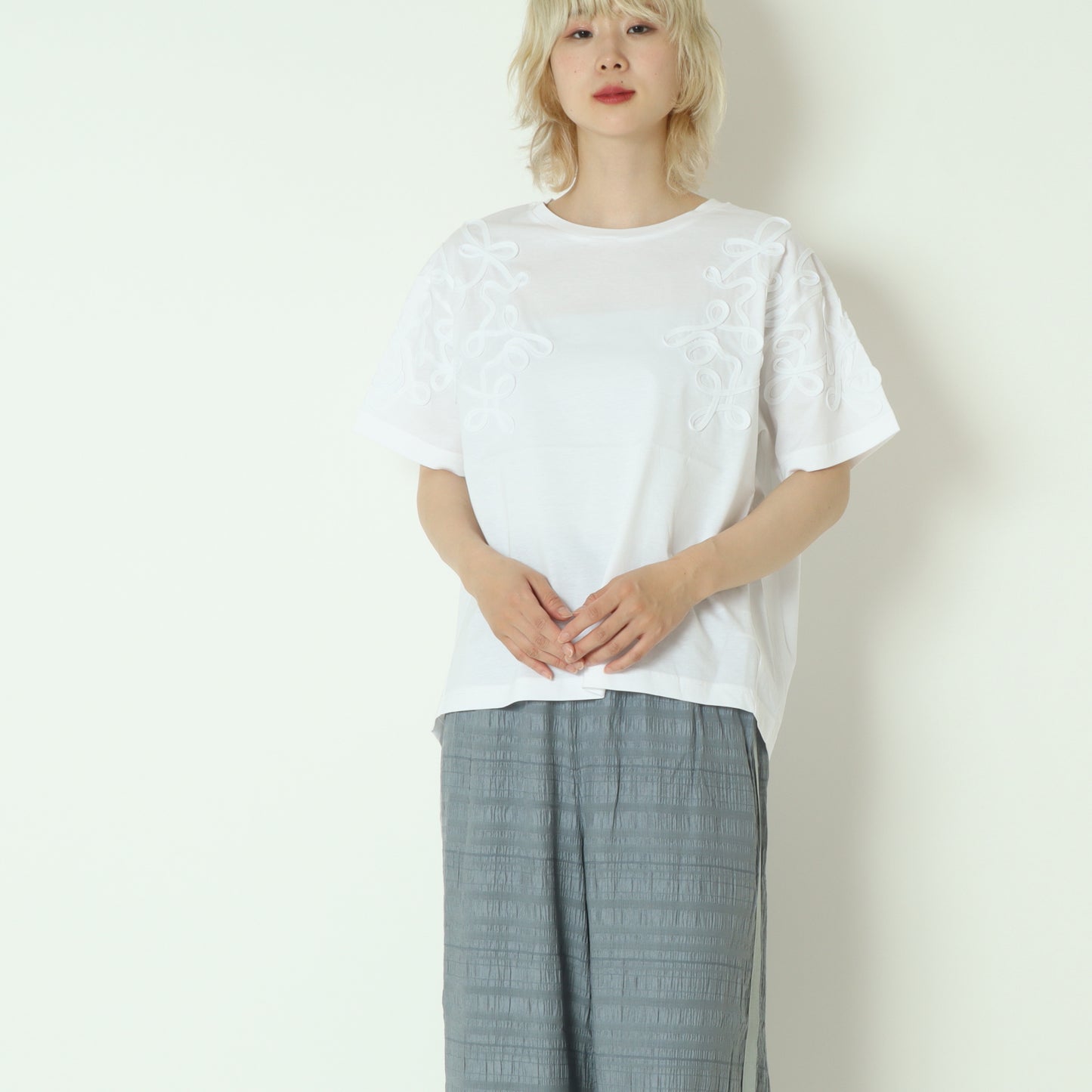 スピンドルコードショルダー刺繍カットソー 623712