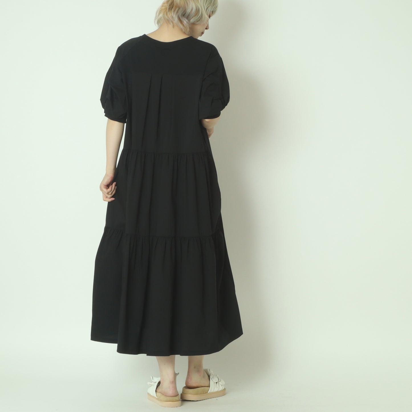 バックティアードワンピース 70050-7113