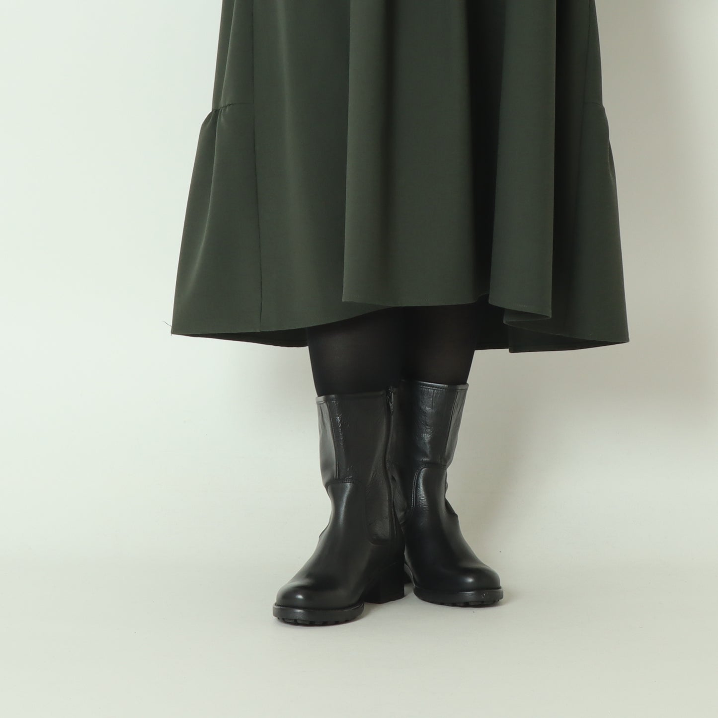 カウレザーサイドジップミドルブーツ　3840