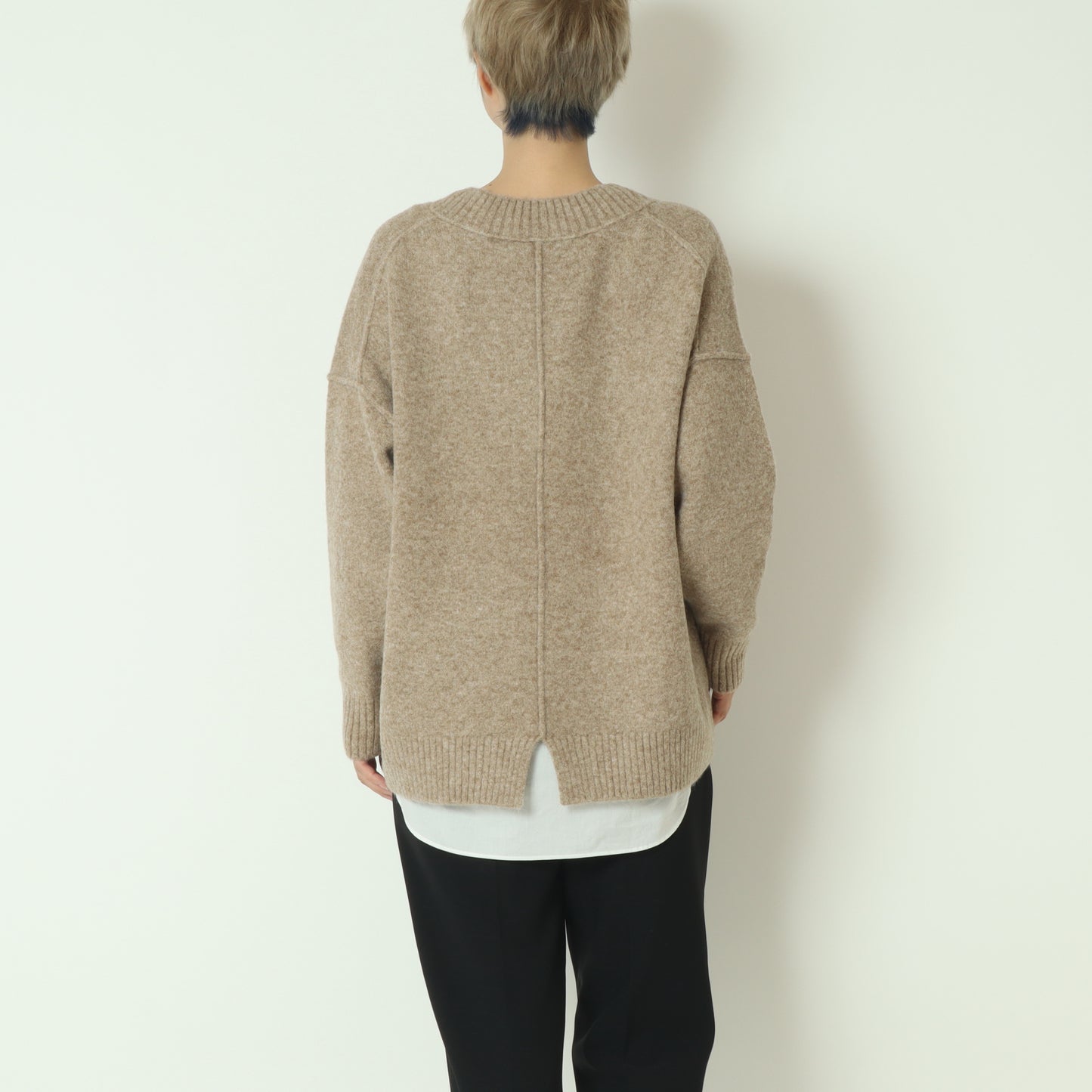 Vネックニットプルオーバーアンサンブル  80256375