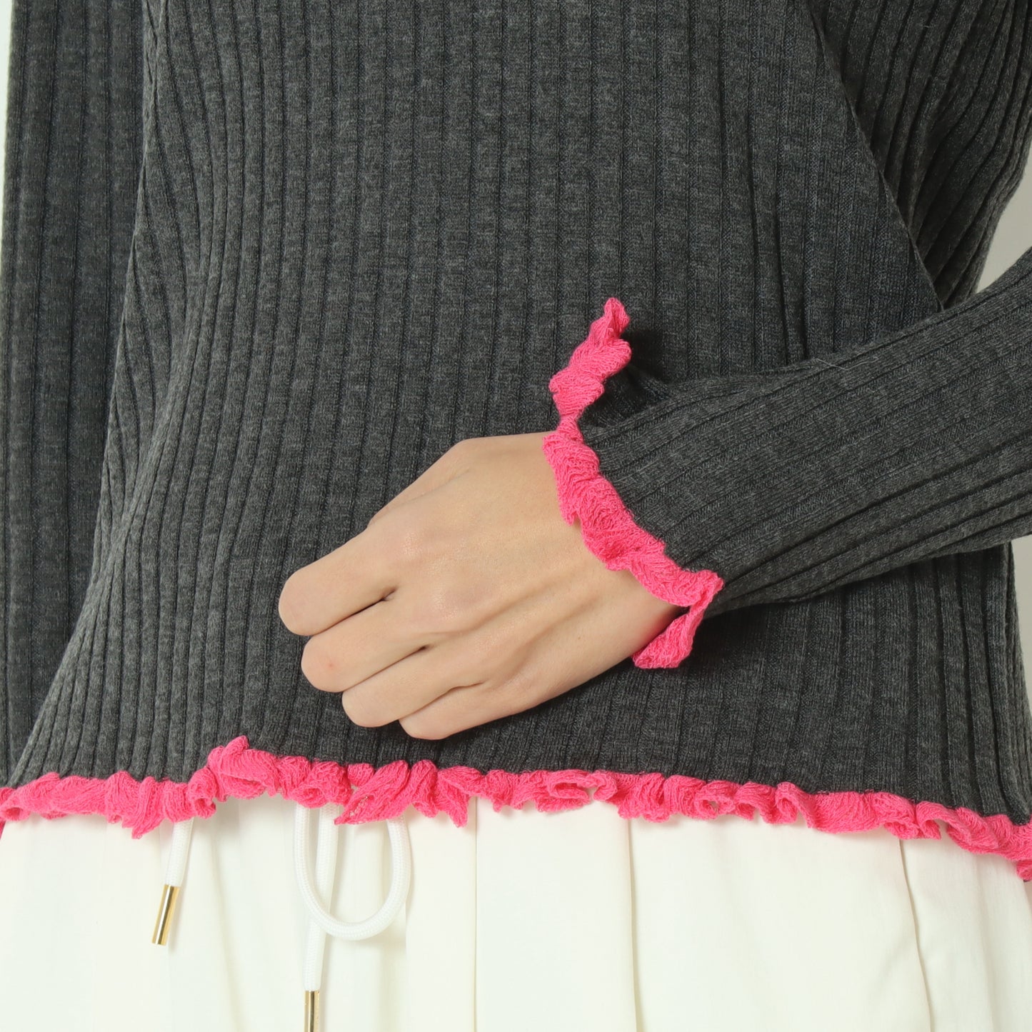 フリルクルーネックリブニット 80256532