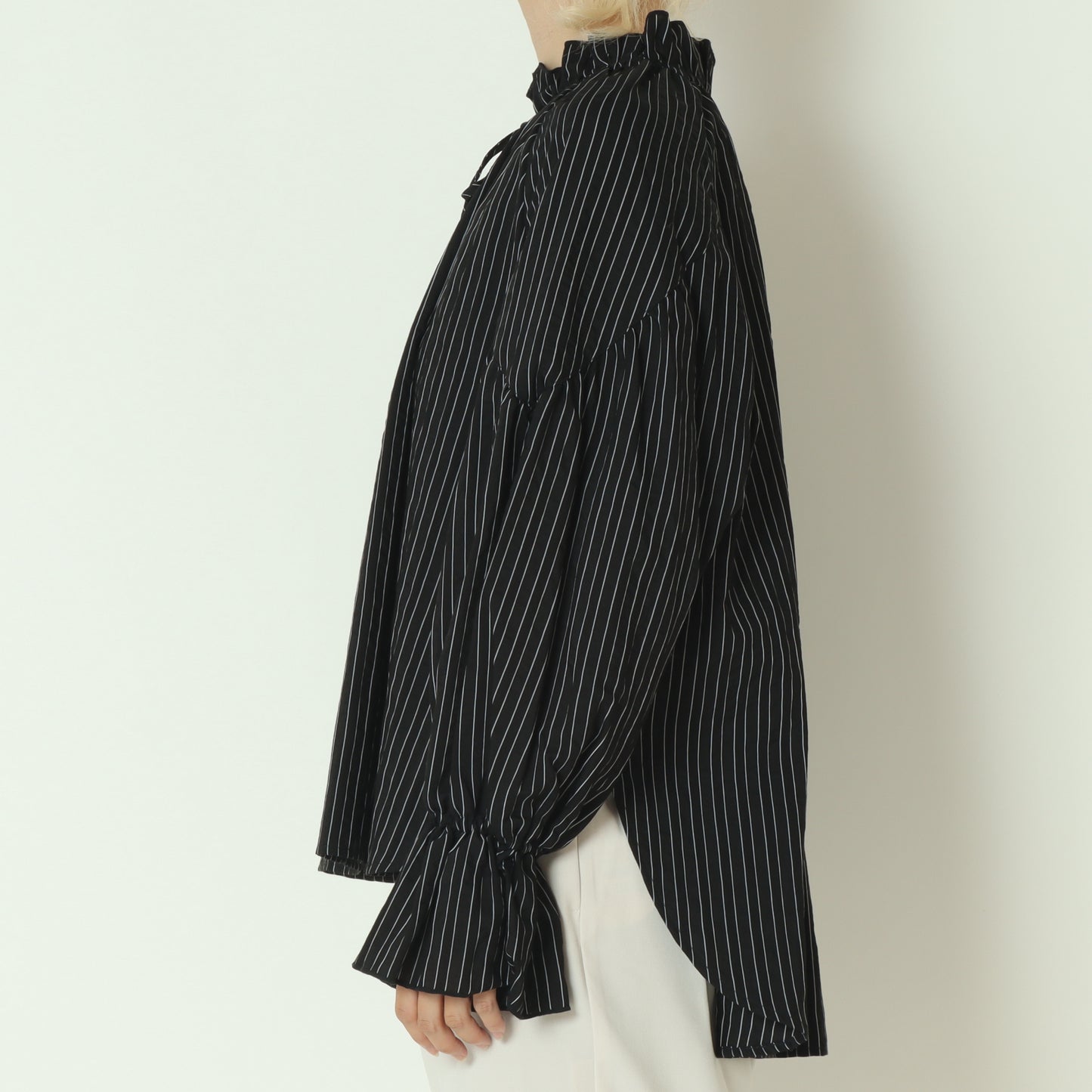 ドビーストライプフリルブラウス  8921031