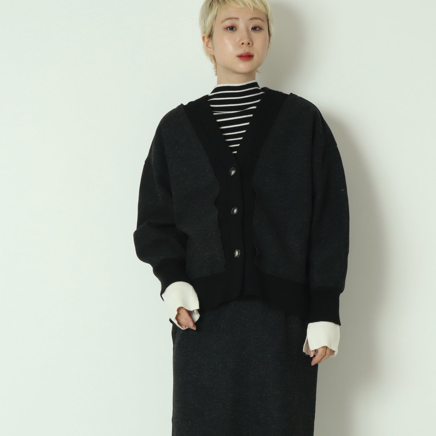 ニット切替メルトンVネックカーディガン　8868375